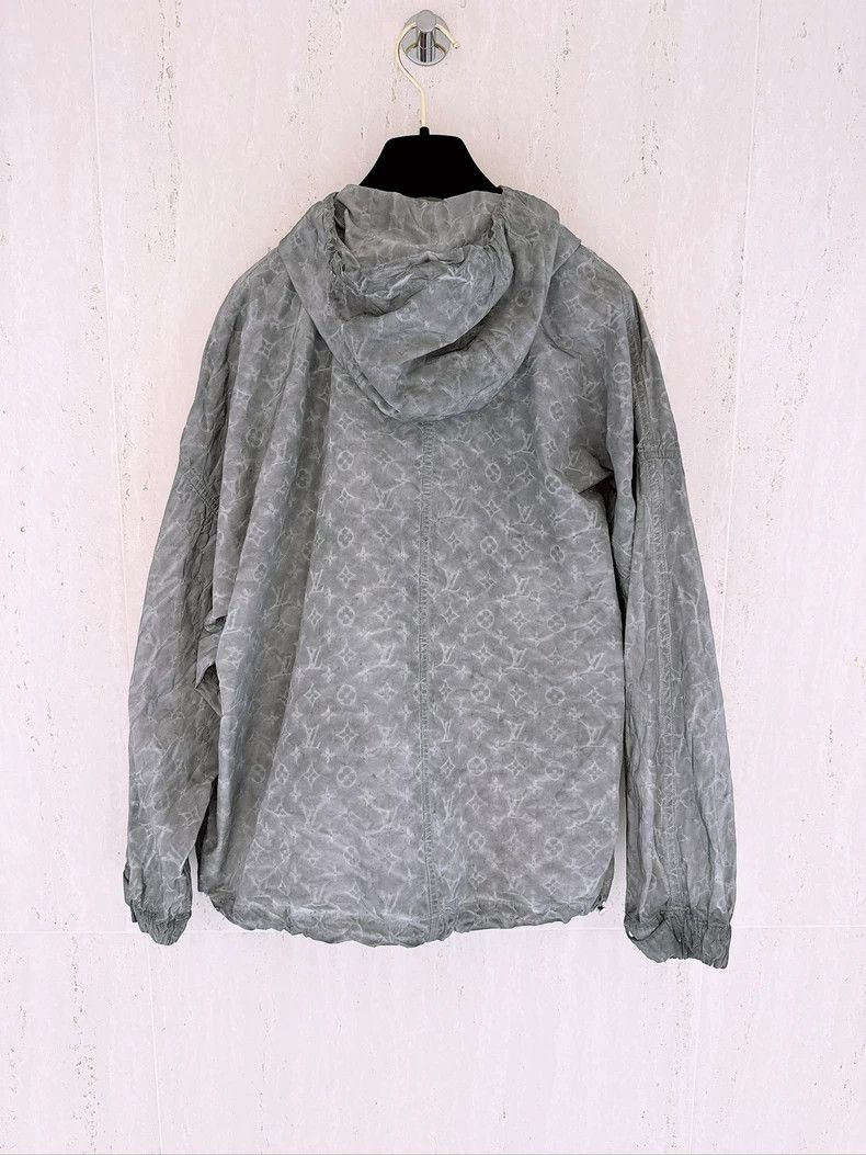 Louis Vuitton Louis Vuitton Grey Logo Windbreaker Jacket-dmc Size US M / EU 48-50 / 2 - 2 Thumbnail