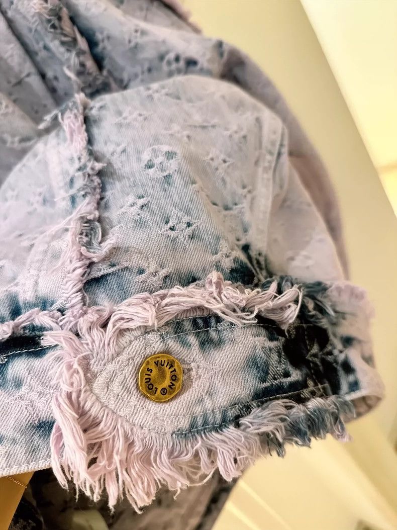 Louis Vuitton Louis Vuitton Pink Fringed Denim Jacket-dmc Size US L / EU 52-54 / 3 - 6 Thumbnail