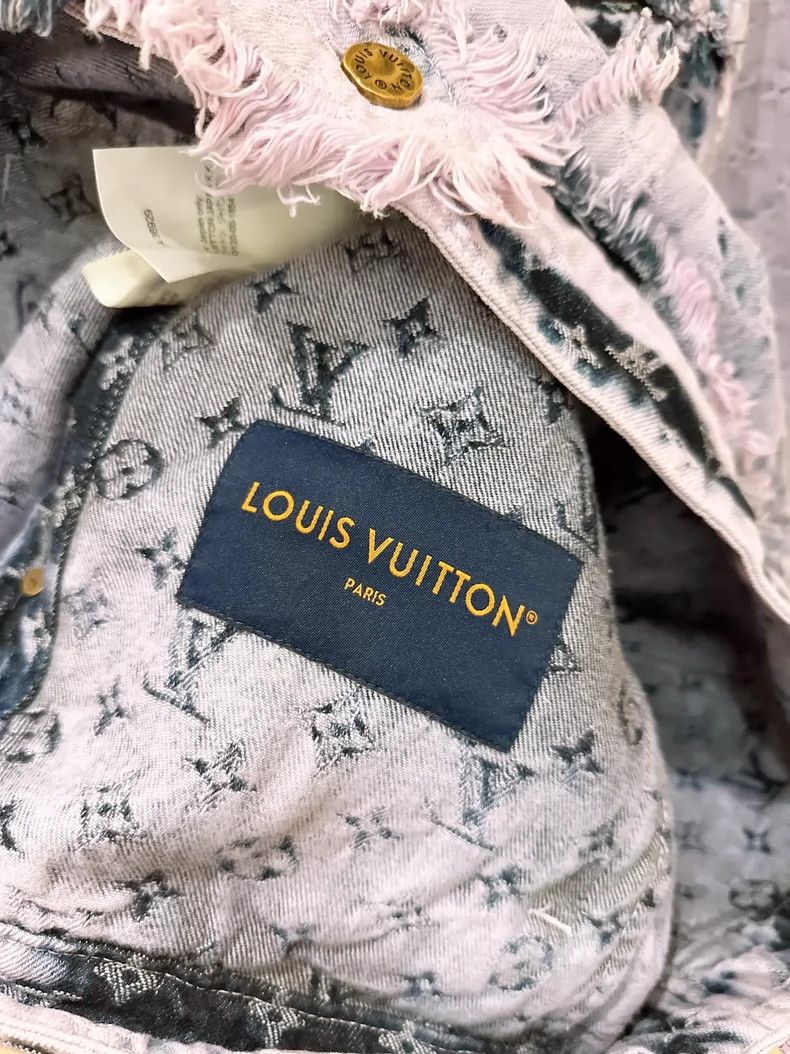 Louis Vuitton Louis Vuitton Pink Fringed Denim Jacket-dmc Size US L / EU 52-54 / 3 - 7 Thumbnail