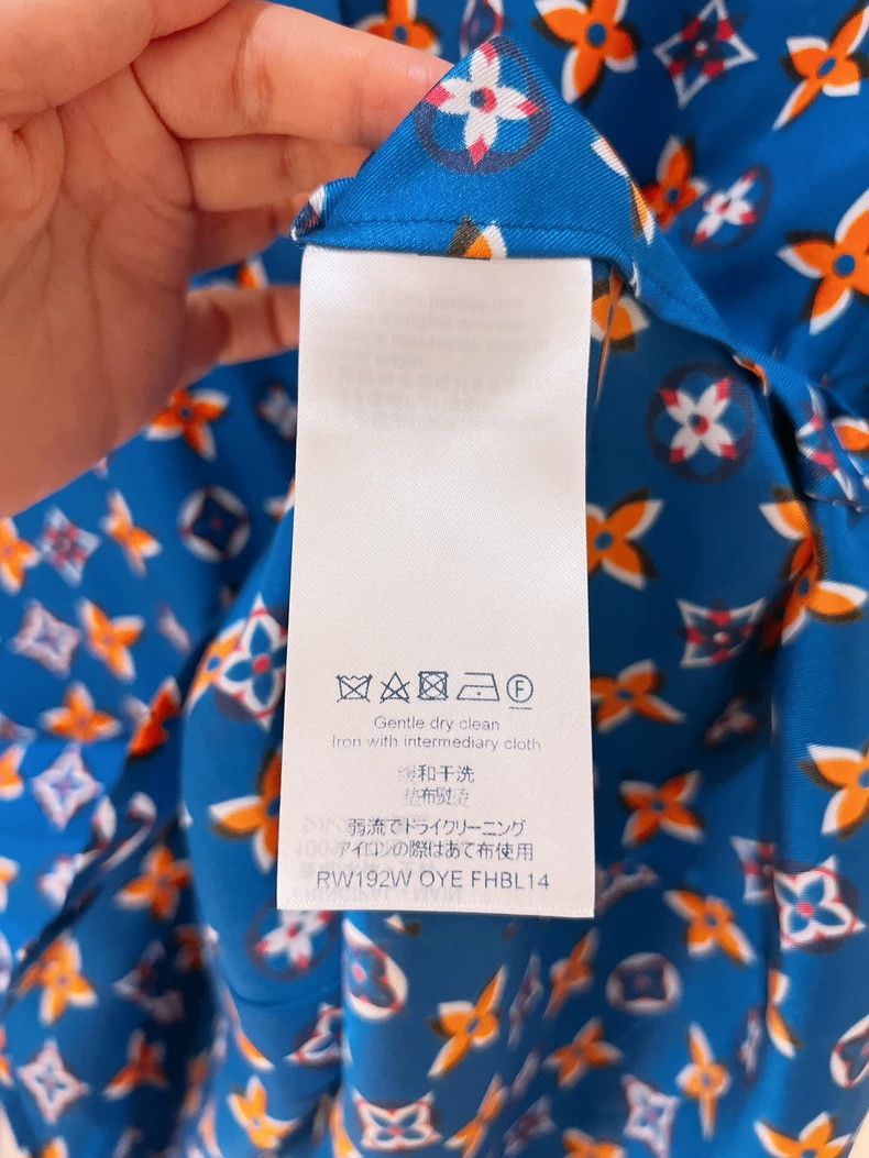 Louis Vuitton Louis Vuitton Silk Logo Print Shirt-dmc Size US S / EU 44-46 / 1 - 9 Thumbnail