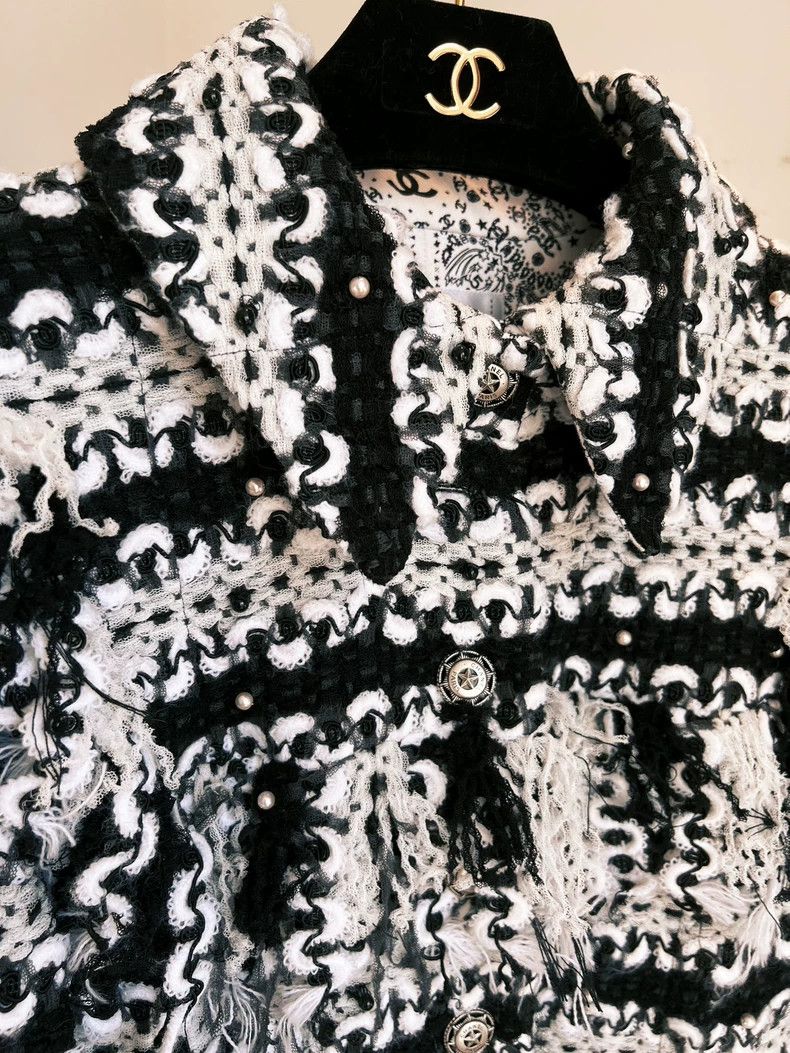 Chanel Chic Chanel Dallas Lace Beaded Jacket-dmc Size US M / EU 48-50 / 2 - 4 Thumbnail