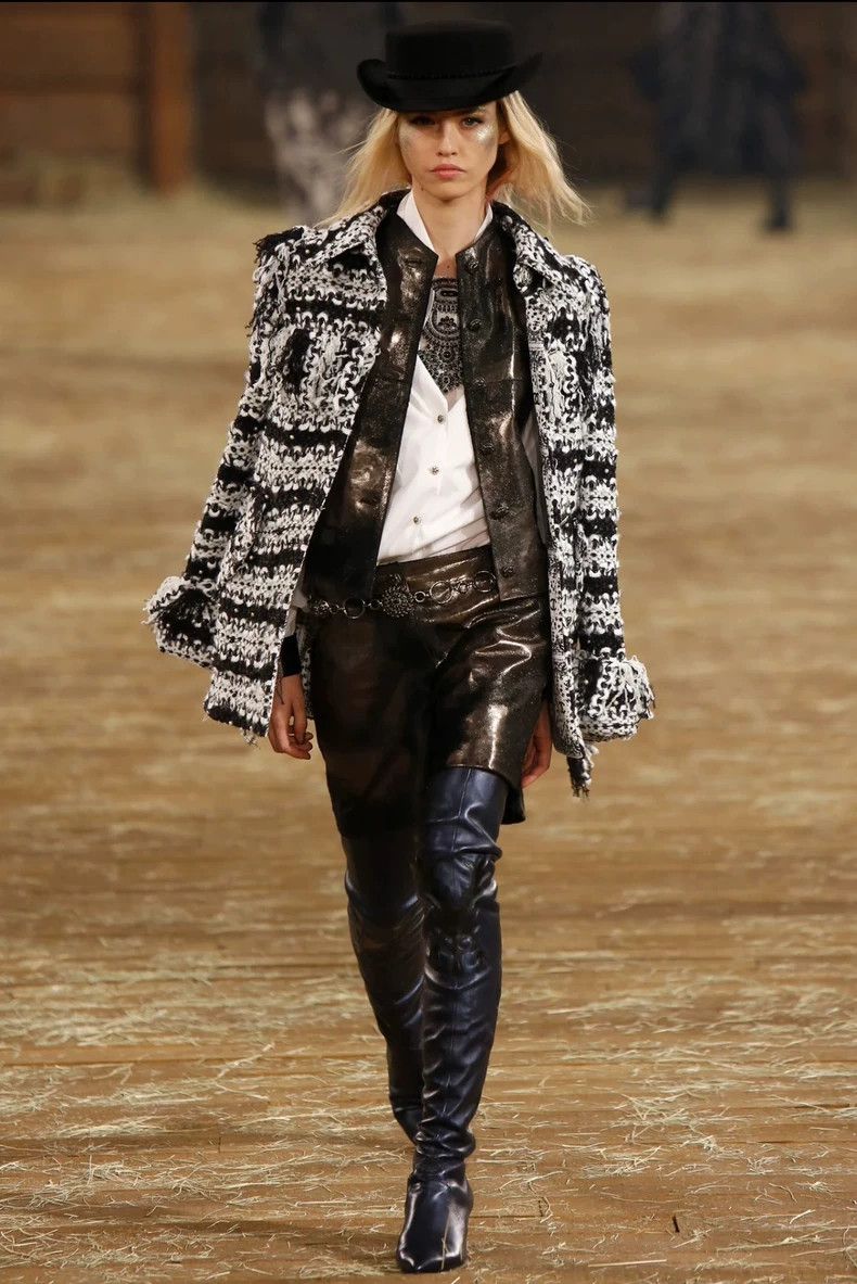 Chanel Chic Chanel Dallas Lace Beaded Jacket-dmc Size US M / EU 48-50 / 2 - 6 Thumbnail