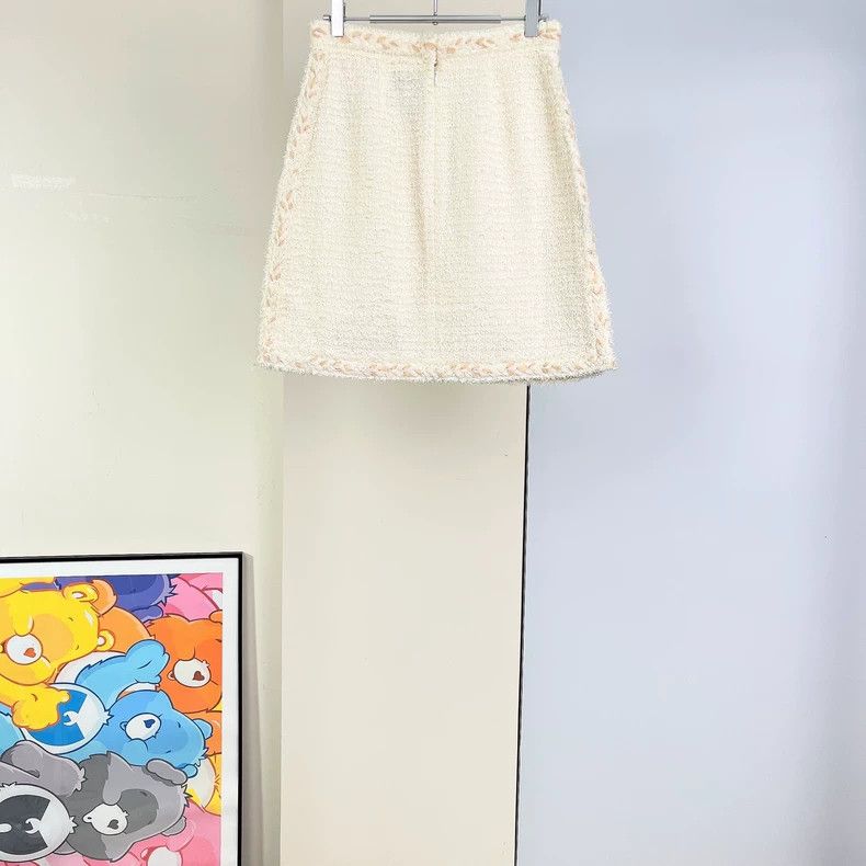 Chanel Chanel Short Skirt with Pockets-dmc Size US 38 / EU 54 - 2 Thumbnail