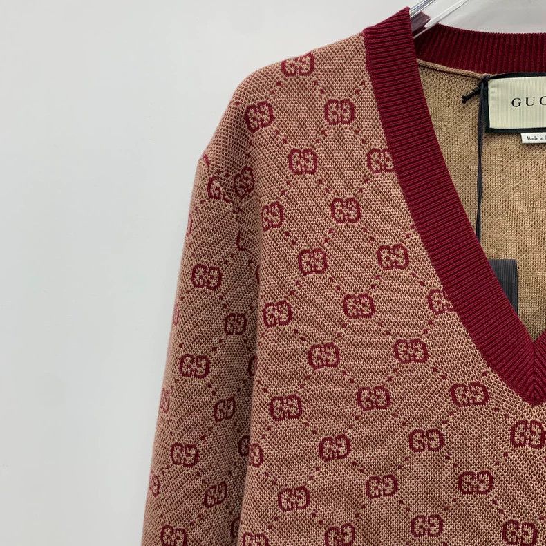 Gucci Gucci V-Neck Wool Sweater with Logo-dmc Size US M / EU 48-50 / 2 - 3 Thumbnail