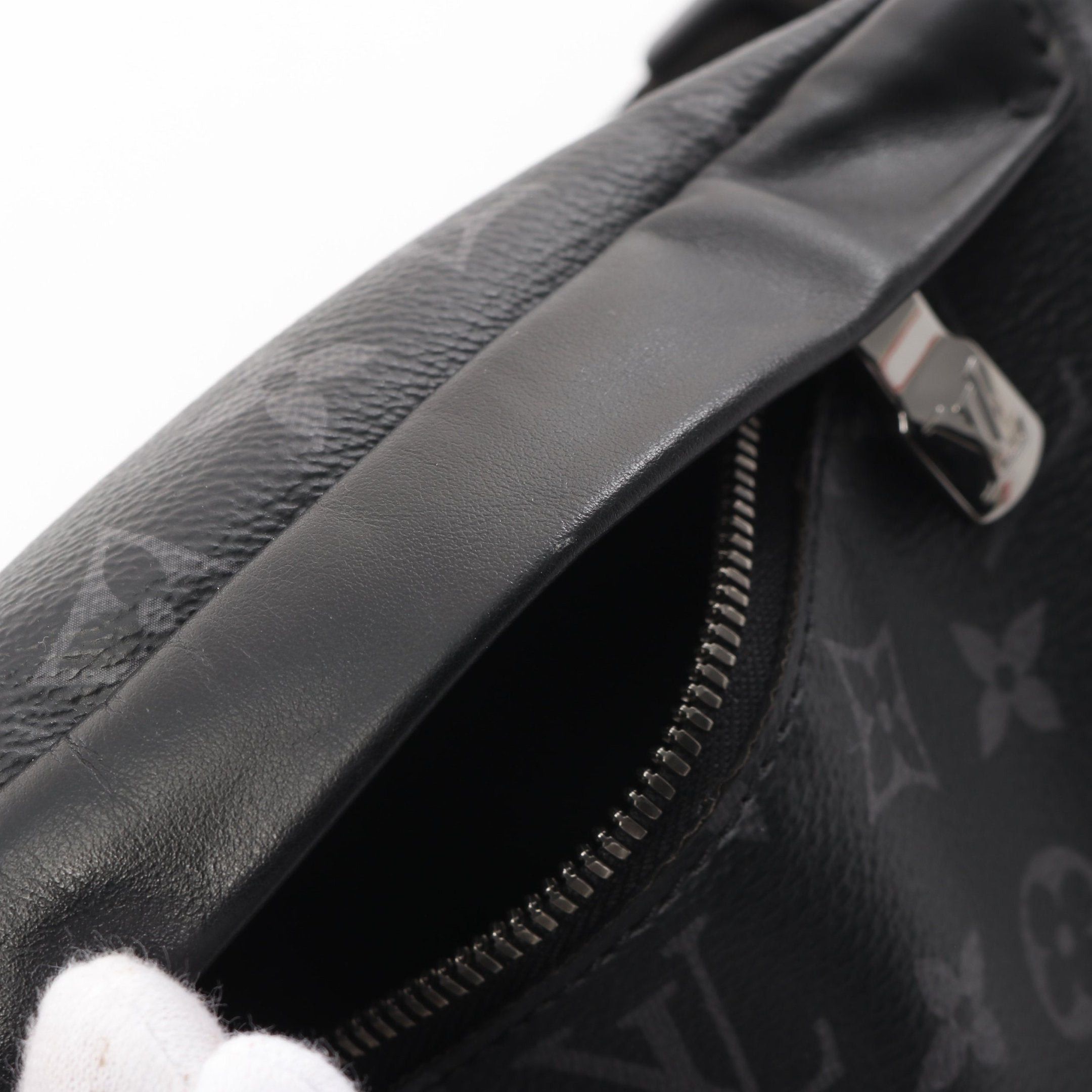 Louis Vuitton Louis Vuitton Discovery Bum Bag Pm Monogram Eclipse Body Waist Leather Black Size ONE SIZE - 8 Thumbnail
