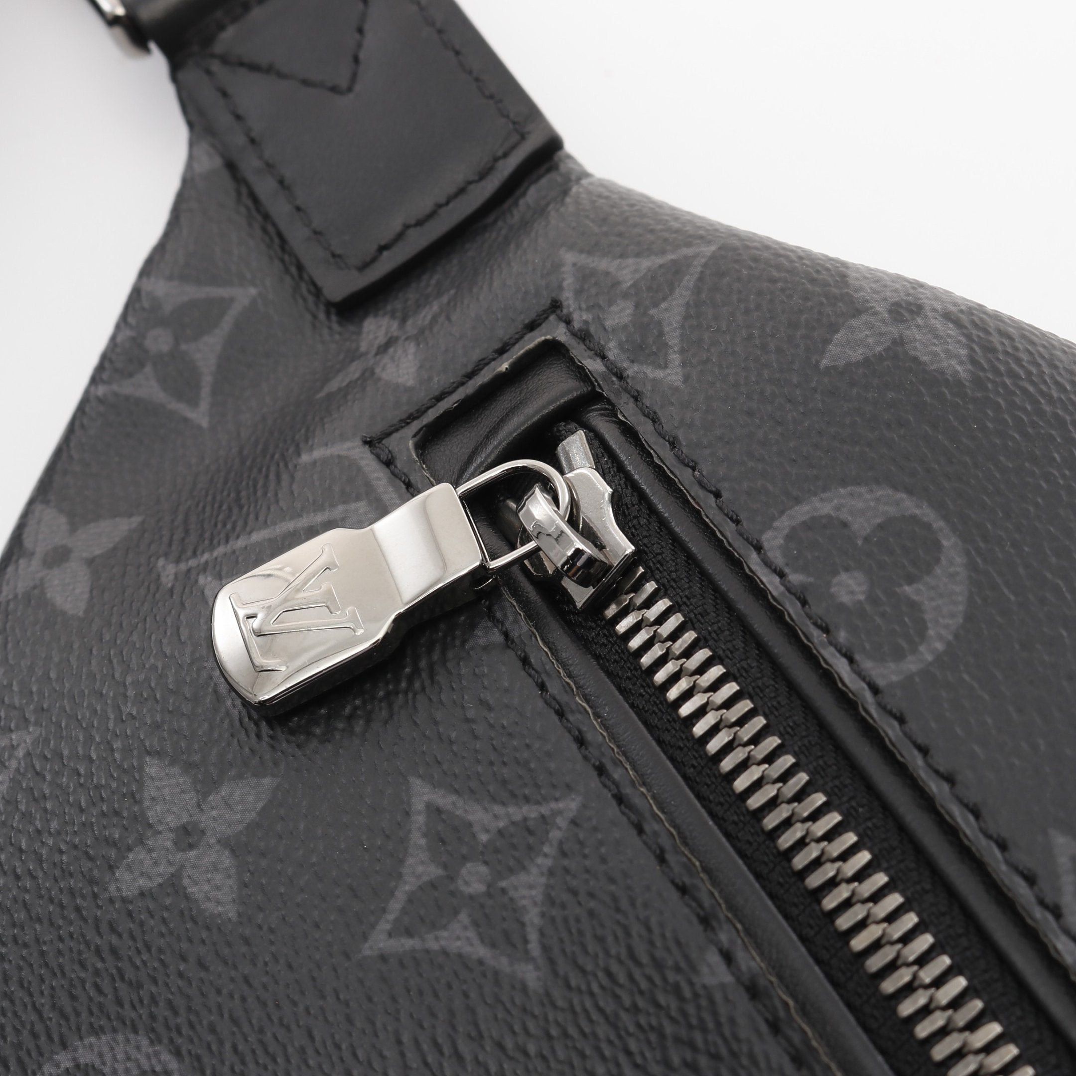 Louis Vuitton Louis Vuitton Discovery Bum Bag Pm Monogram Eclipse Body Waist Leather Black Size ONE SIZE - 9 Thumbnail