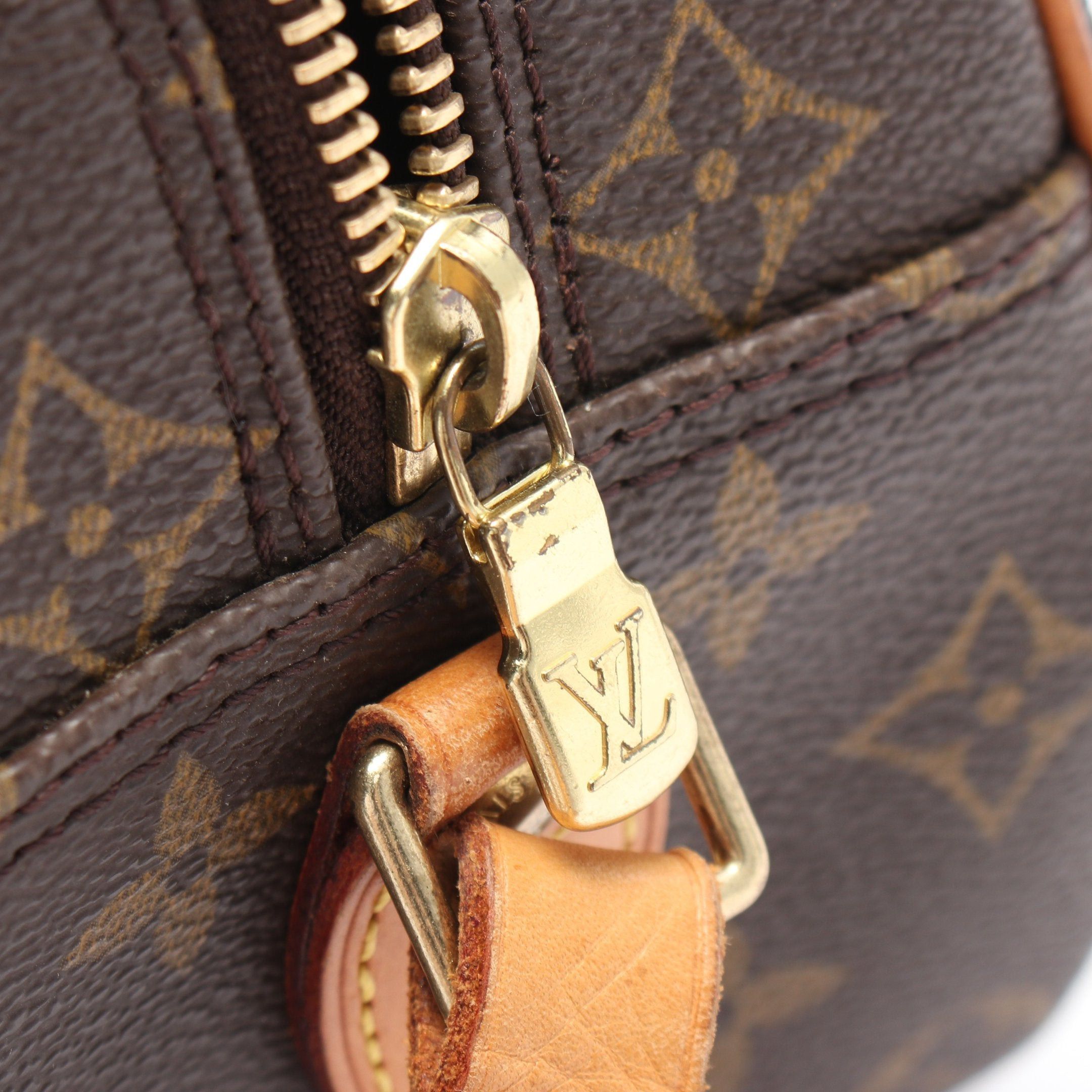 Louis Vuitton Louis Vuitton Blower Monogram Shoulder Bag Leather Brown Size ONE SIZE - 8 Thumbnail