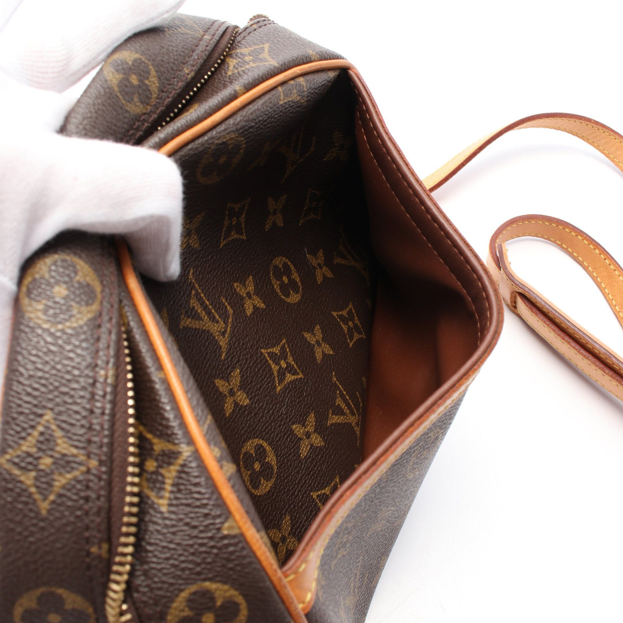 Louis Vuitton Louis Vuitton Blower Monogram Shoulder Bag Leather Brown Size ONE SIZE - 6 Thumbnail