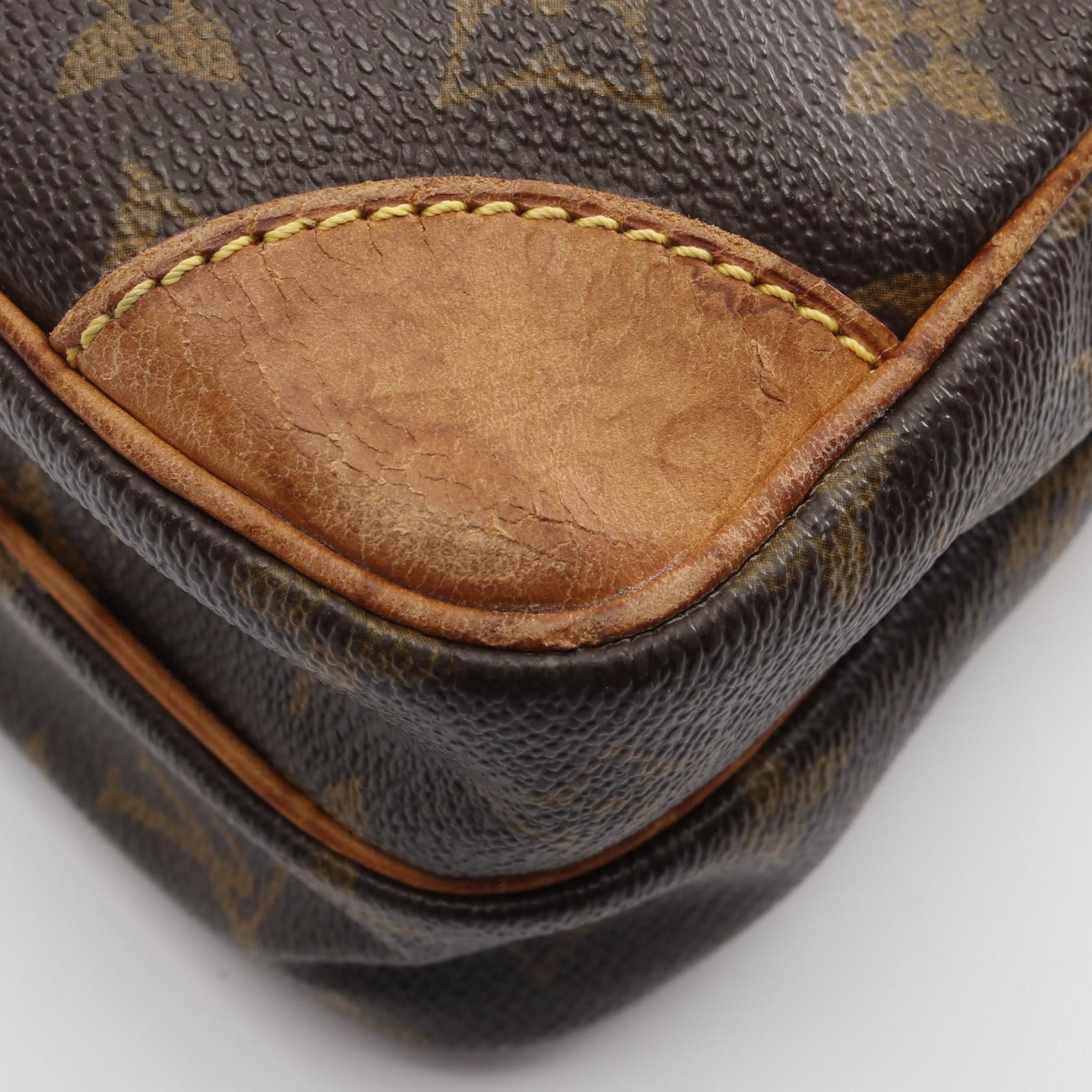 Louis Vuitton Louis Vuitton Amazon Monogram Shoulder Bag Leather Brown Size ONE SIZE - 9 Thumbnail