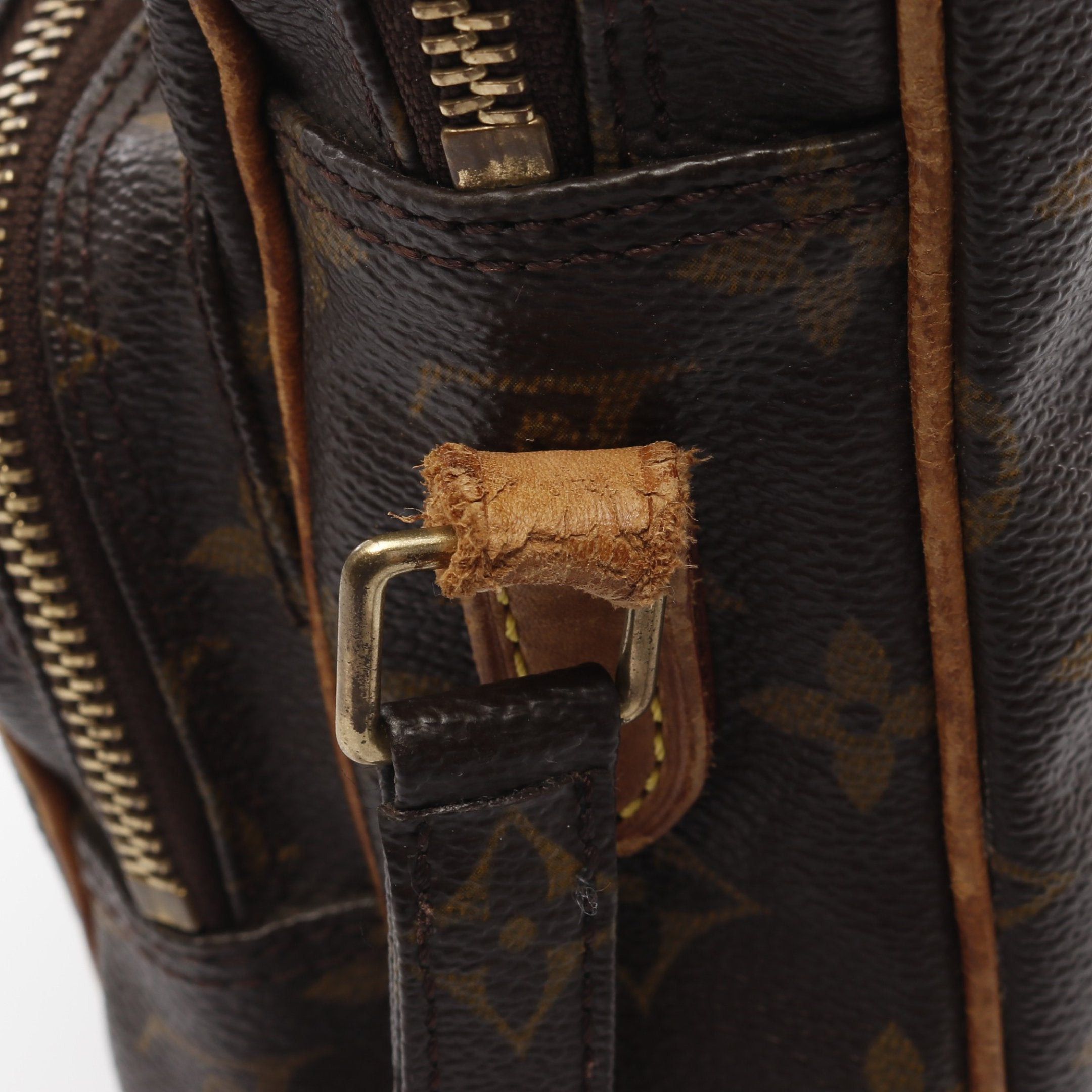 Louis Vuitton Louis Vuitton Amazon Monogram Shoulder Bag Leather Brown Size ONE SIZE - 6 Thumbnail