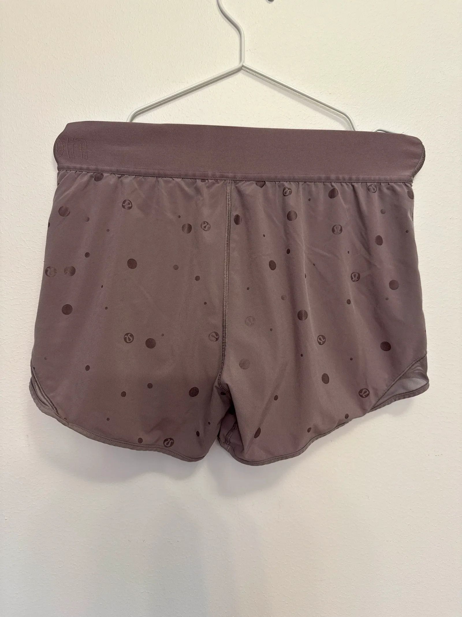 Lululemon Lululemon Shorts Size 25" / US 0 / IT 36 - 2 Thumbnail