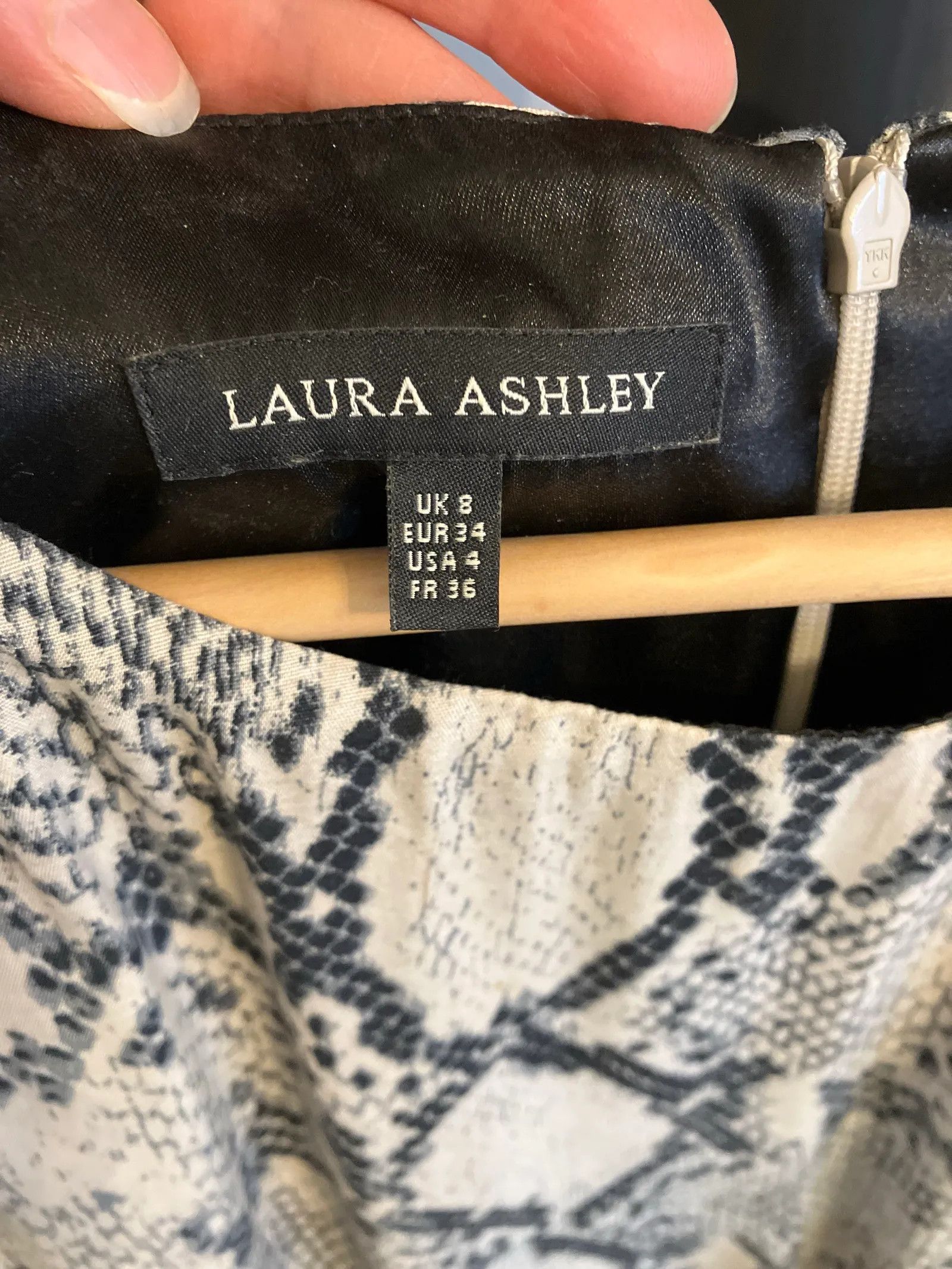 Laura Ashley Laura Ashley Dress Size XS / US 0-2 / IT 36-38 - 2 Thumbnail