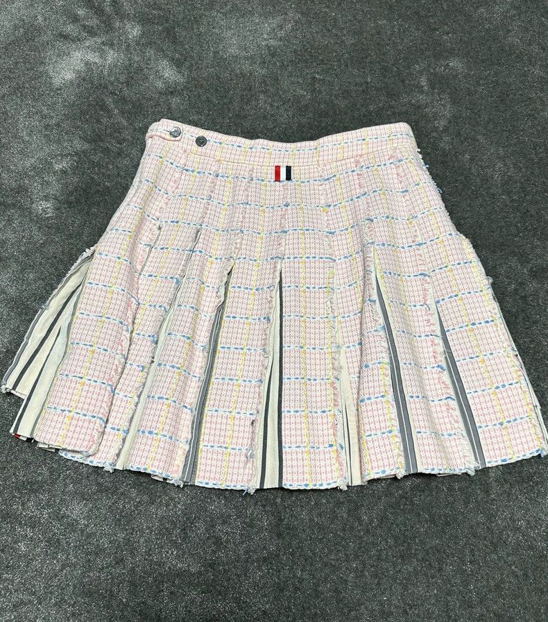 Thom Browne Pink Pleated Skirt by Thom Browne-dmc Size 40" / US 18 - 7 Thumbnail