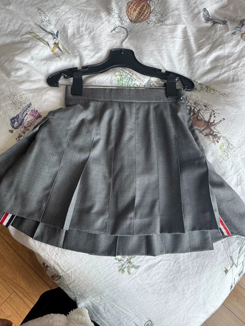Thom Browne Classic Gray Pleated Skirt by Thom Browne-dmc Size 36" / US 14 / IT 50 - 3 Thumbnail