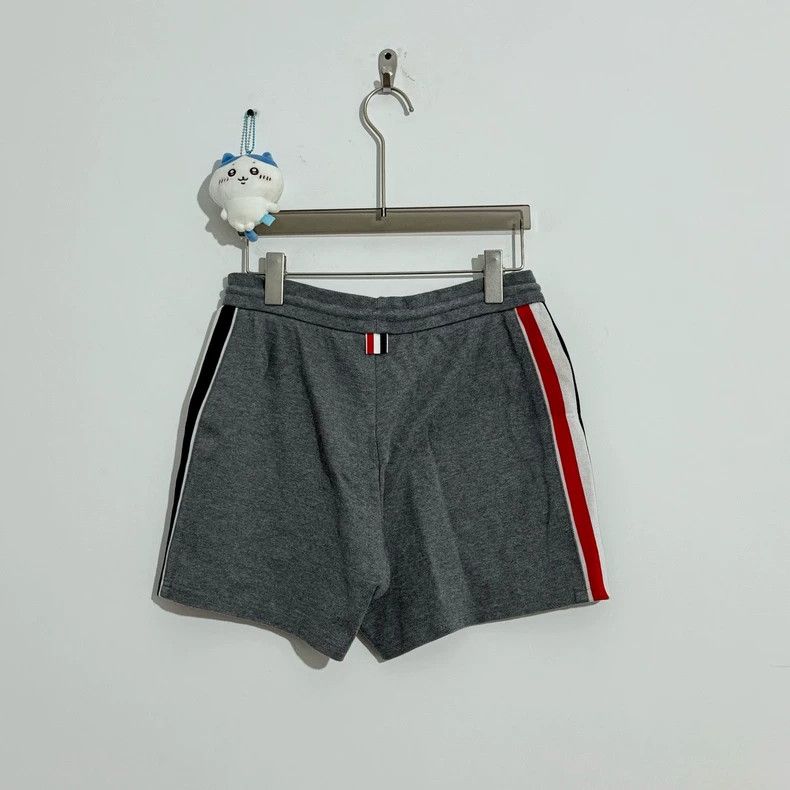 Thom Browne Thom Browne Grey Side Stripe Shorts-dmc Size US 26 / EU 42 - 3 Thumbnail