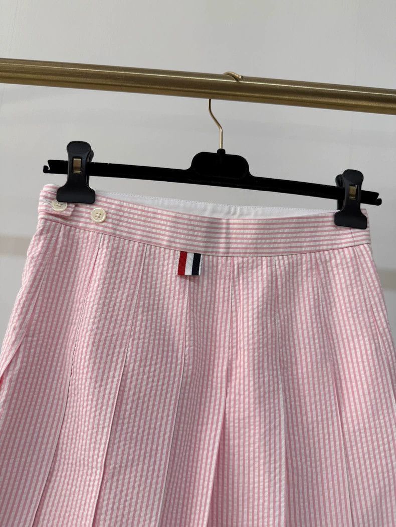 Thom Browne Pink Pleated Skirt by Thom Browne-dmc Size 36" / US 14 / IT 50 - 4 Thumbnail