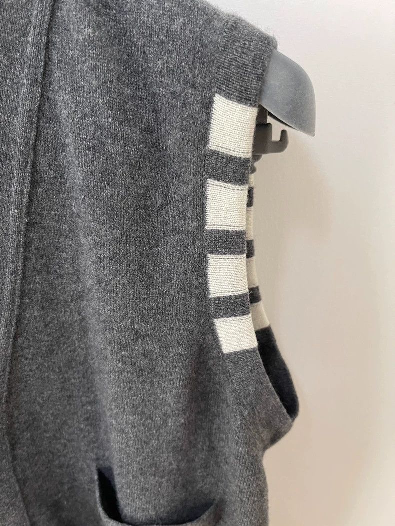 Thom Browne Classic Grey Cashmere Knitted Vest-dmc Size US M / EU 48-50 / 2 - 4 Thumbnail