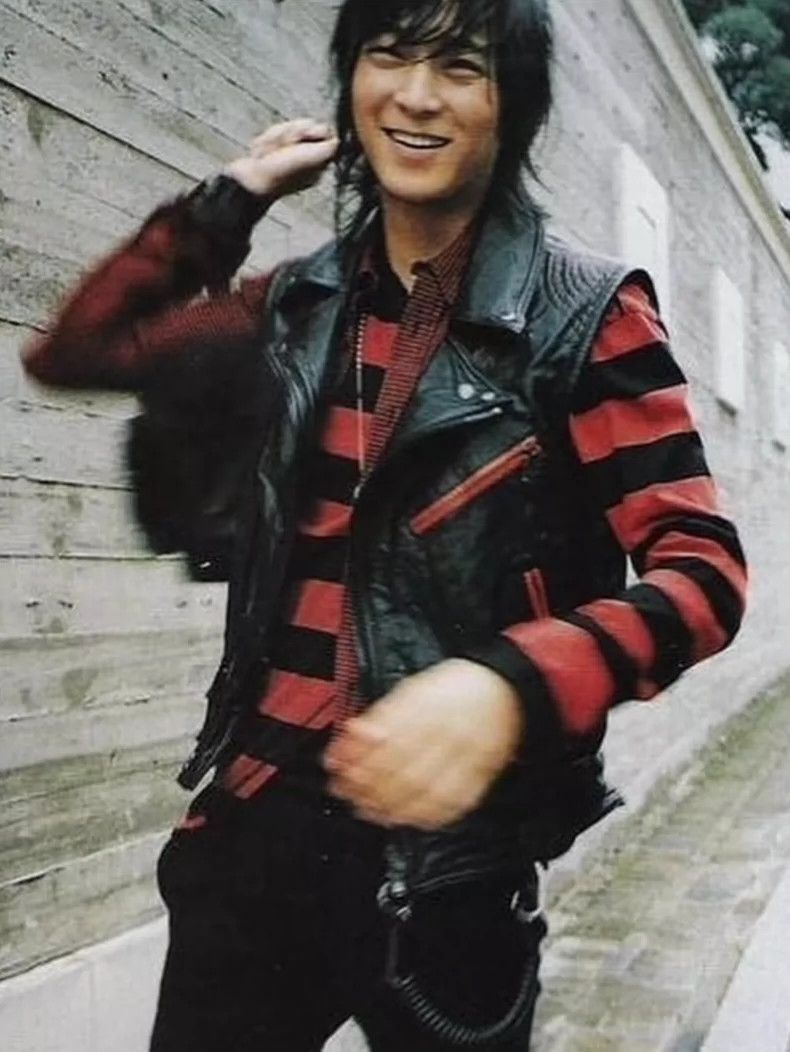 Number (N)ine Number Nine Black Red Spider Web Vest-dmc Size US M / EU 48-50 / 2 - 9 Thumbnail