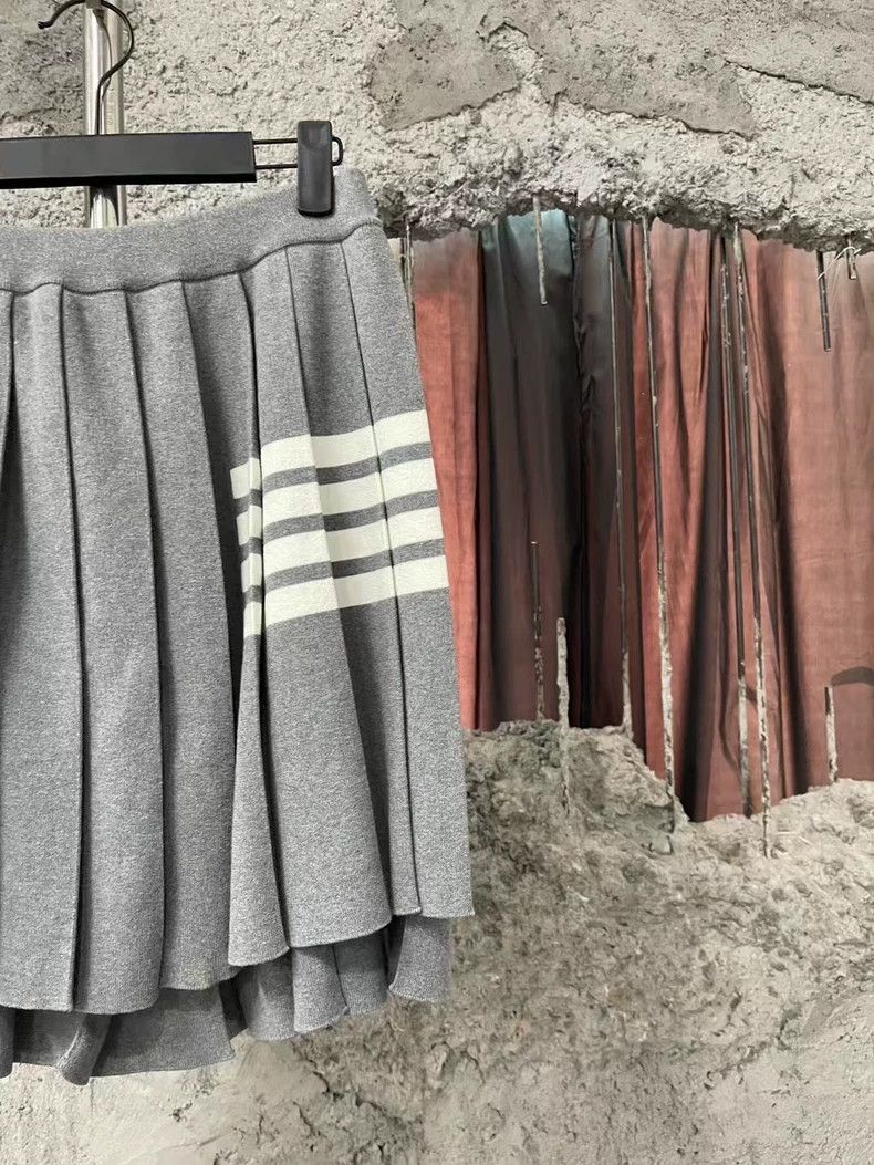 Thom Browne Thom Browne Pleated Skirt-dmc Size US 31 - 4 Thumbnail