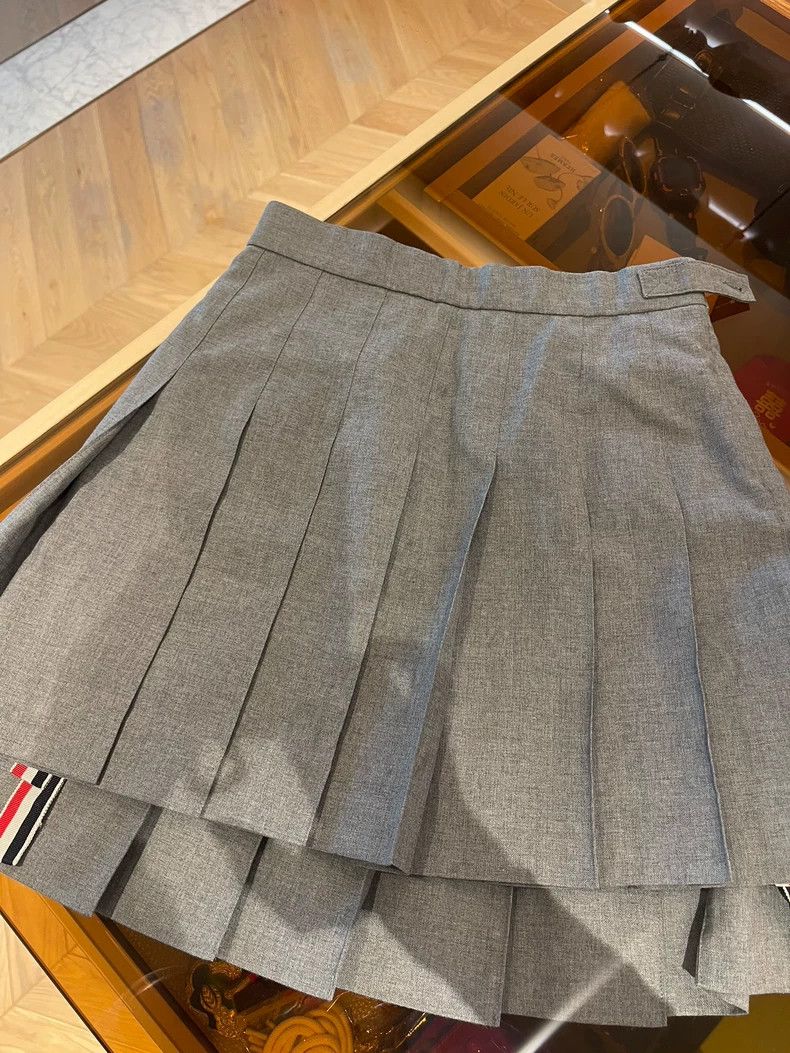 Thom Browne Classic Wool Pleated Skirt by Thom Browne-dmc Size US 38 / EU 54 - 3 Thumbnail