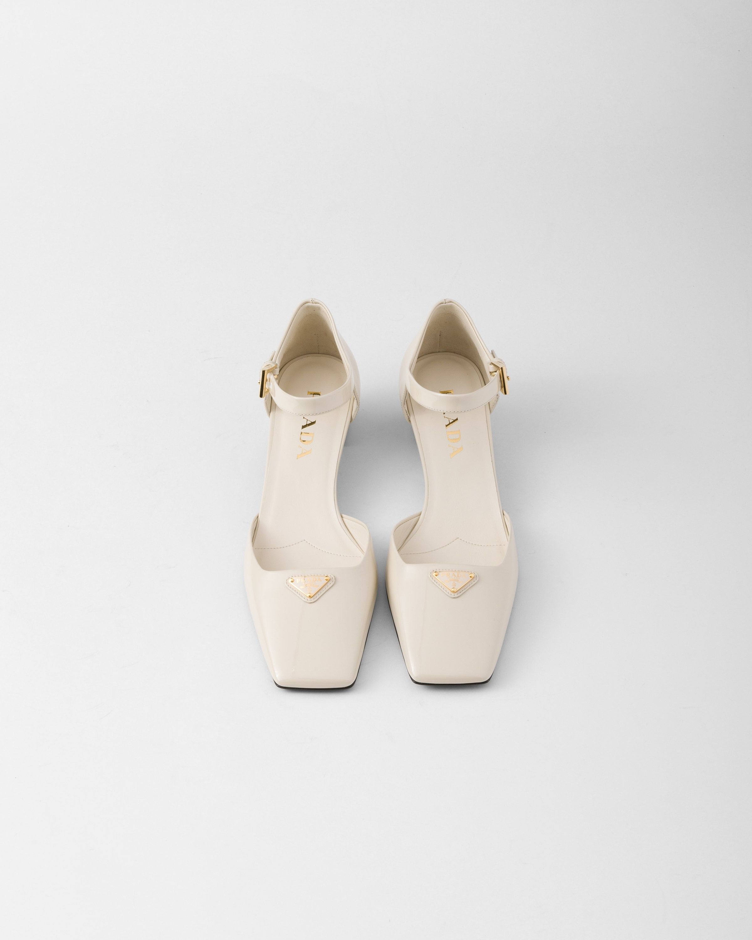 35mm patent-leather pumps in beige