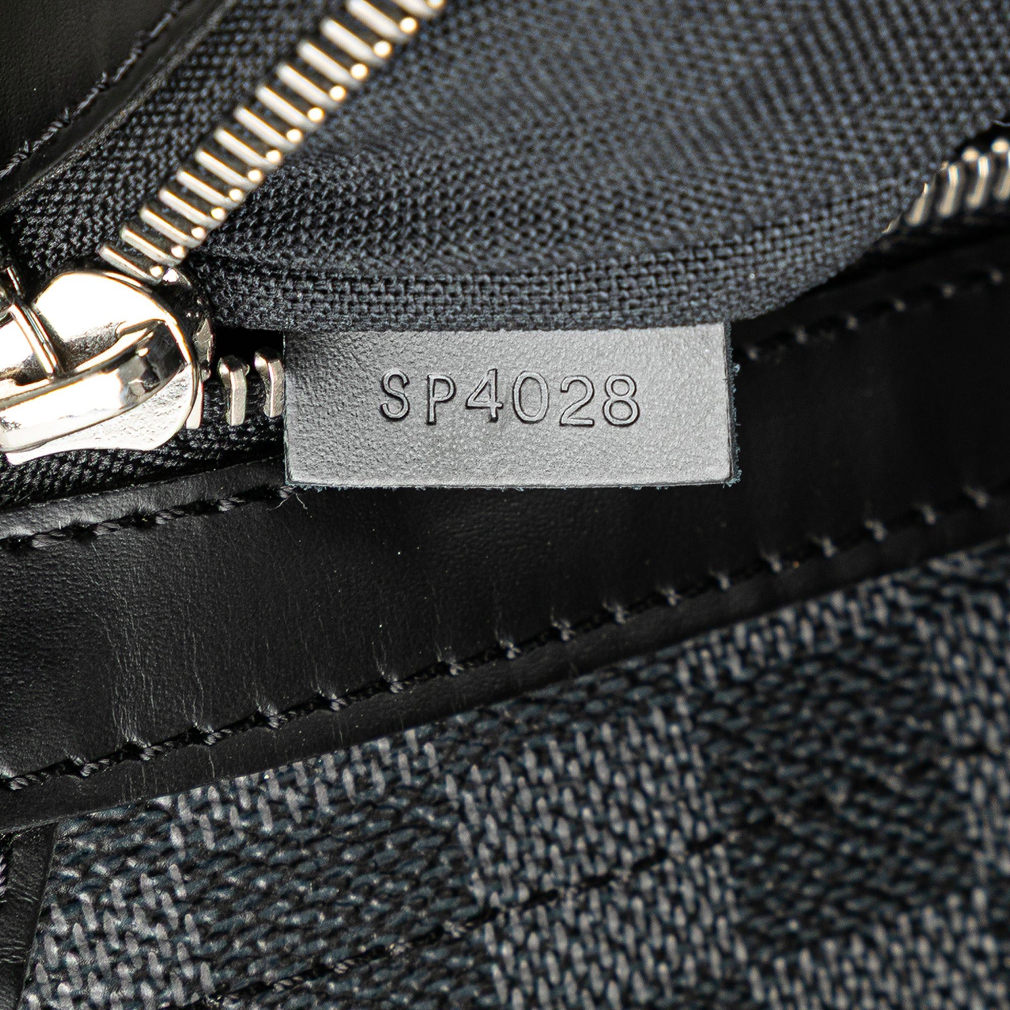 Louis Vuitton Louis Vuitton Damier Graphite Daniel MM Black Size ONE SIZE - 6 Thumbnail