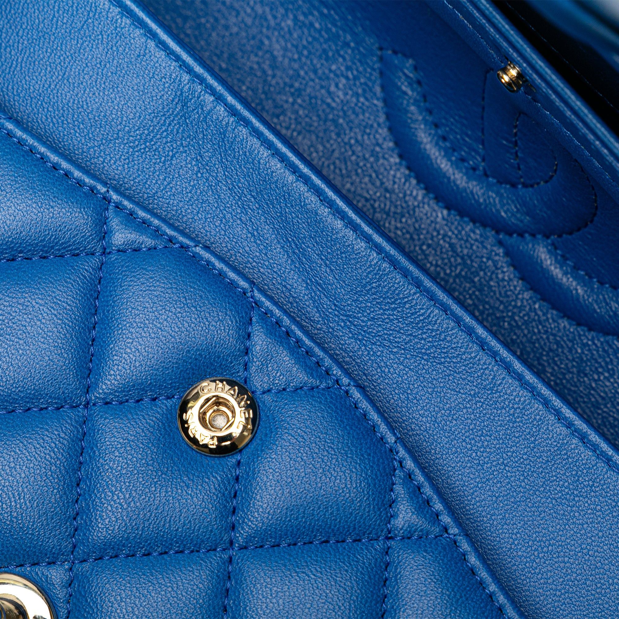 Chanel Chanel Medium Classic Lambskin Double Flap Blue Size ONE SIZE - 15 Thumbnail