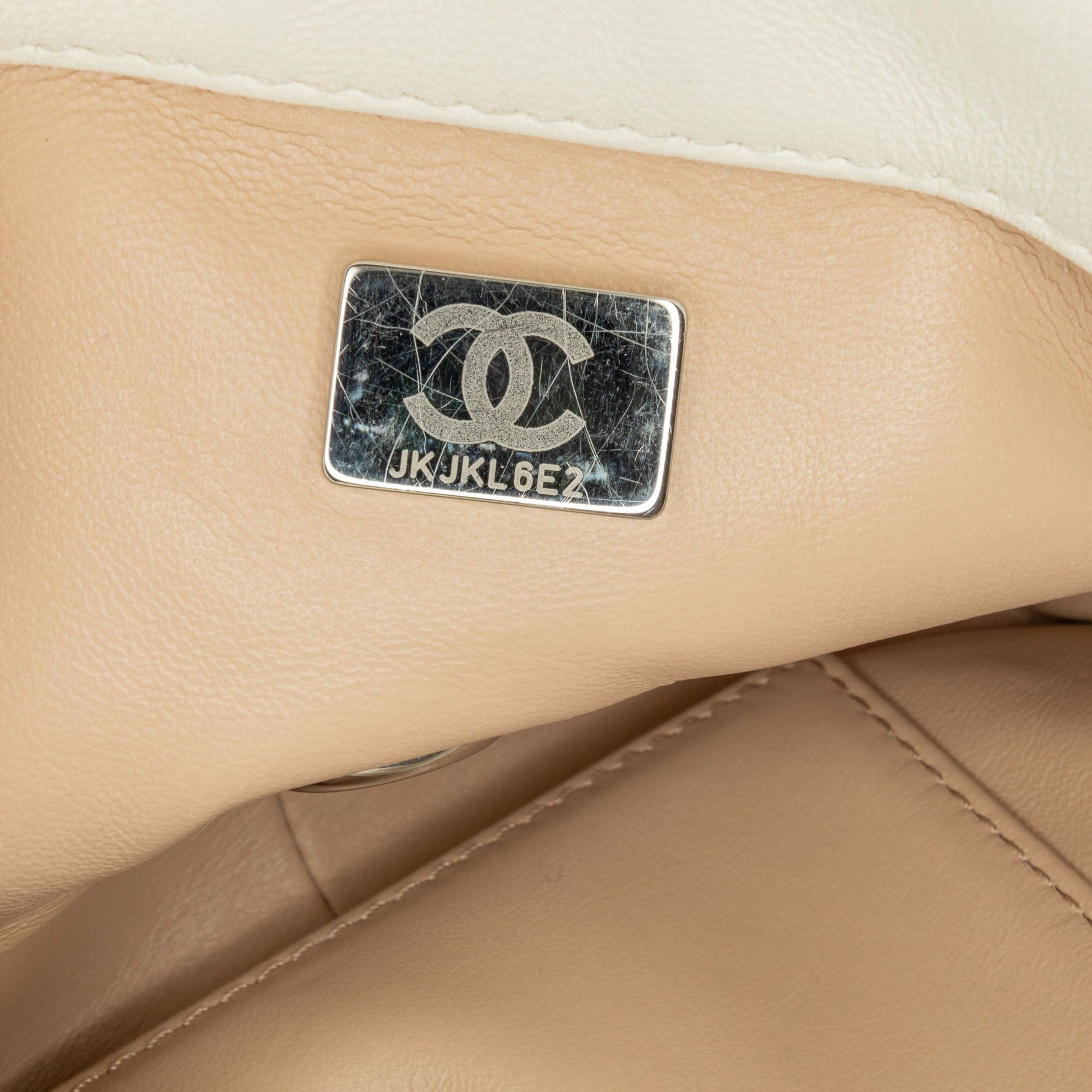 Chanel Chanel Mini Quilted Lambskin Chain Rows Flap White Size ONE SIZE - 8 Thumbnail
