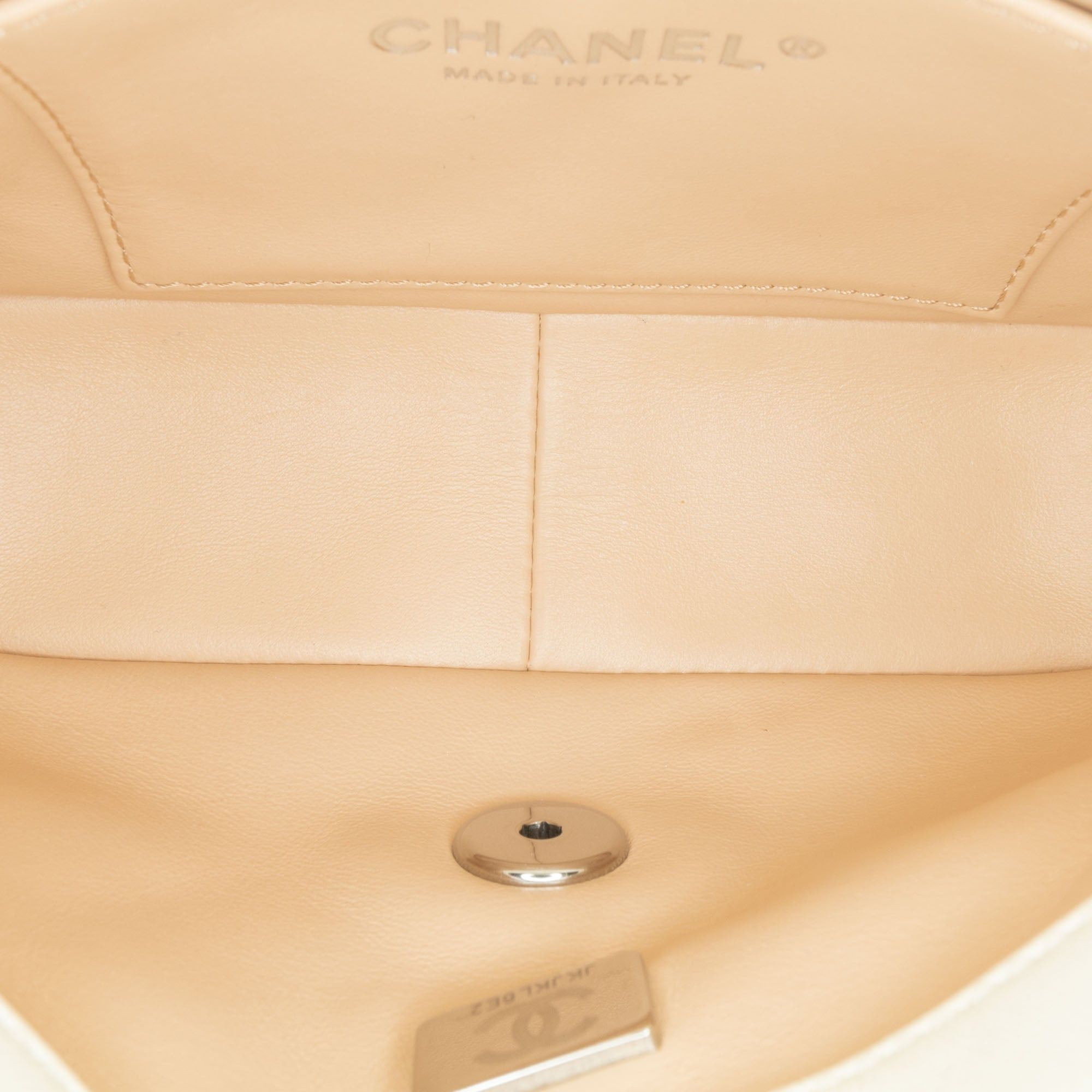 Chanel Chanel Mini Quilted Lambskin Chain Rows Flap White Size ONE SIZE - 4 Thumbnail