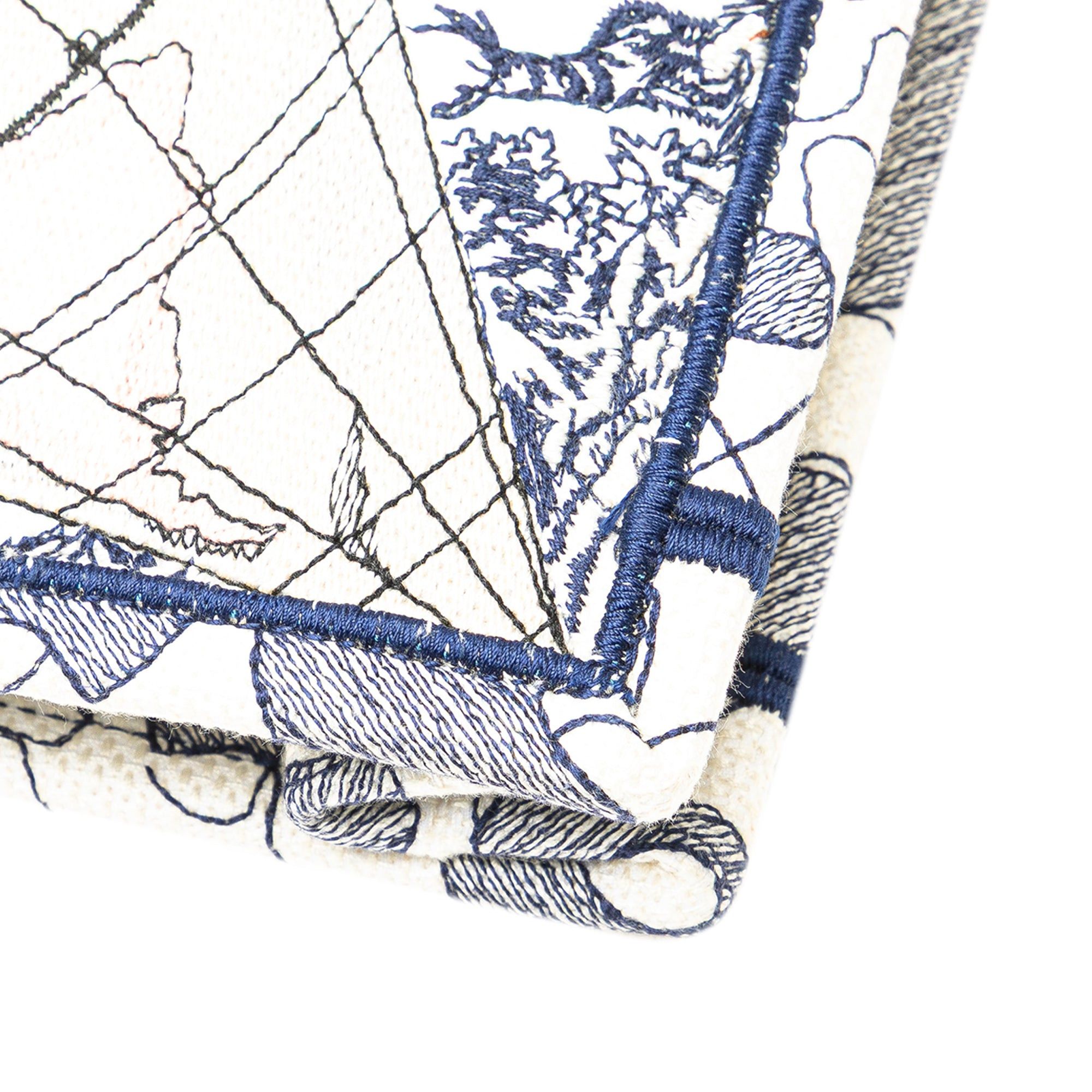 Dior Dior Embroidered Canvas Around The World Vertical Book Tote Blue Size ONE SIZE - 8 Thumbnail