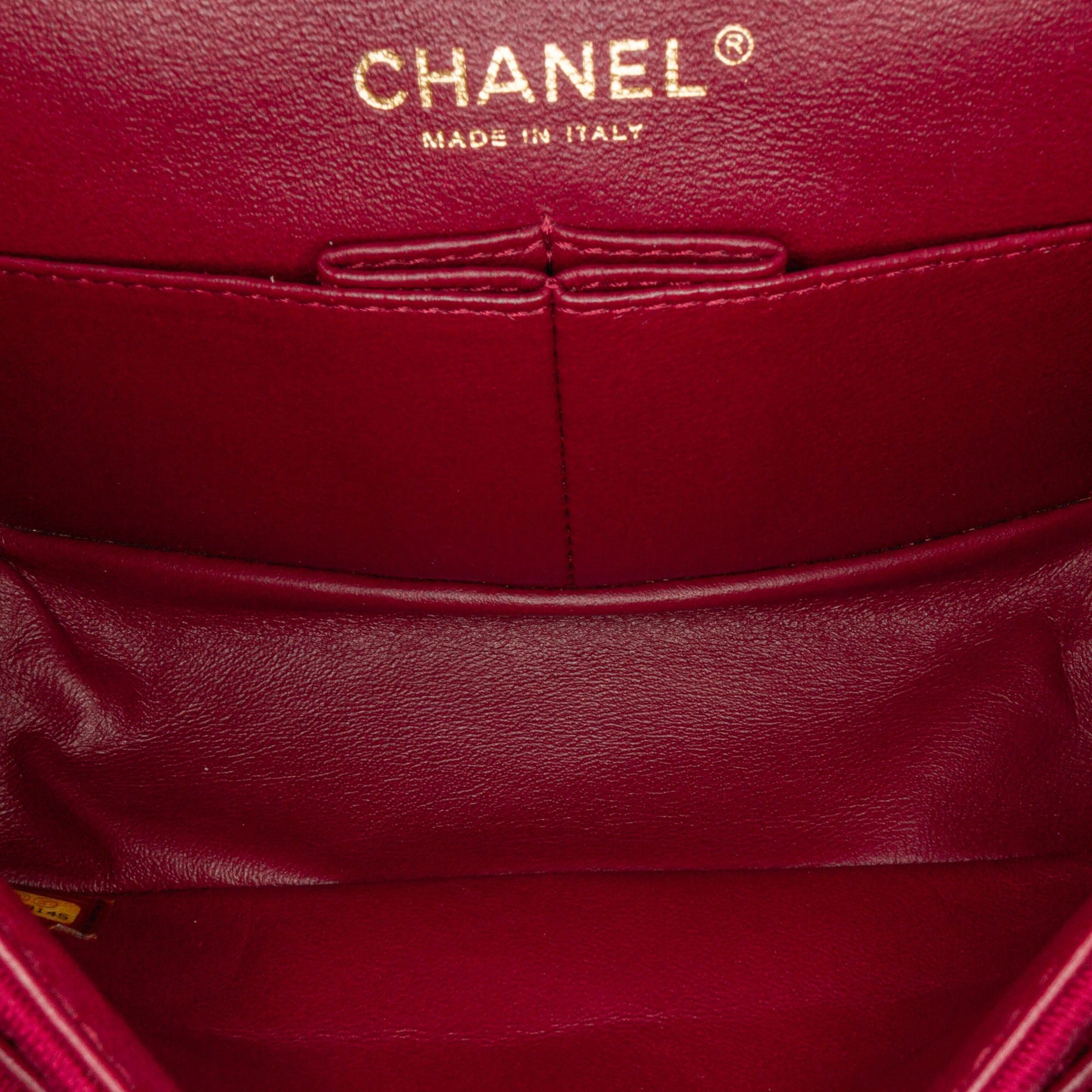 Chanel Chanel 2.55 Reissue Mini Quilted Jersey Double Flap Red Size ONE SIZE - 4 Thumbnail