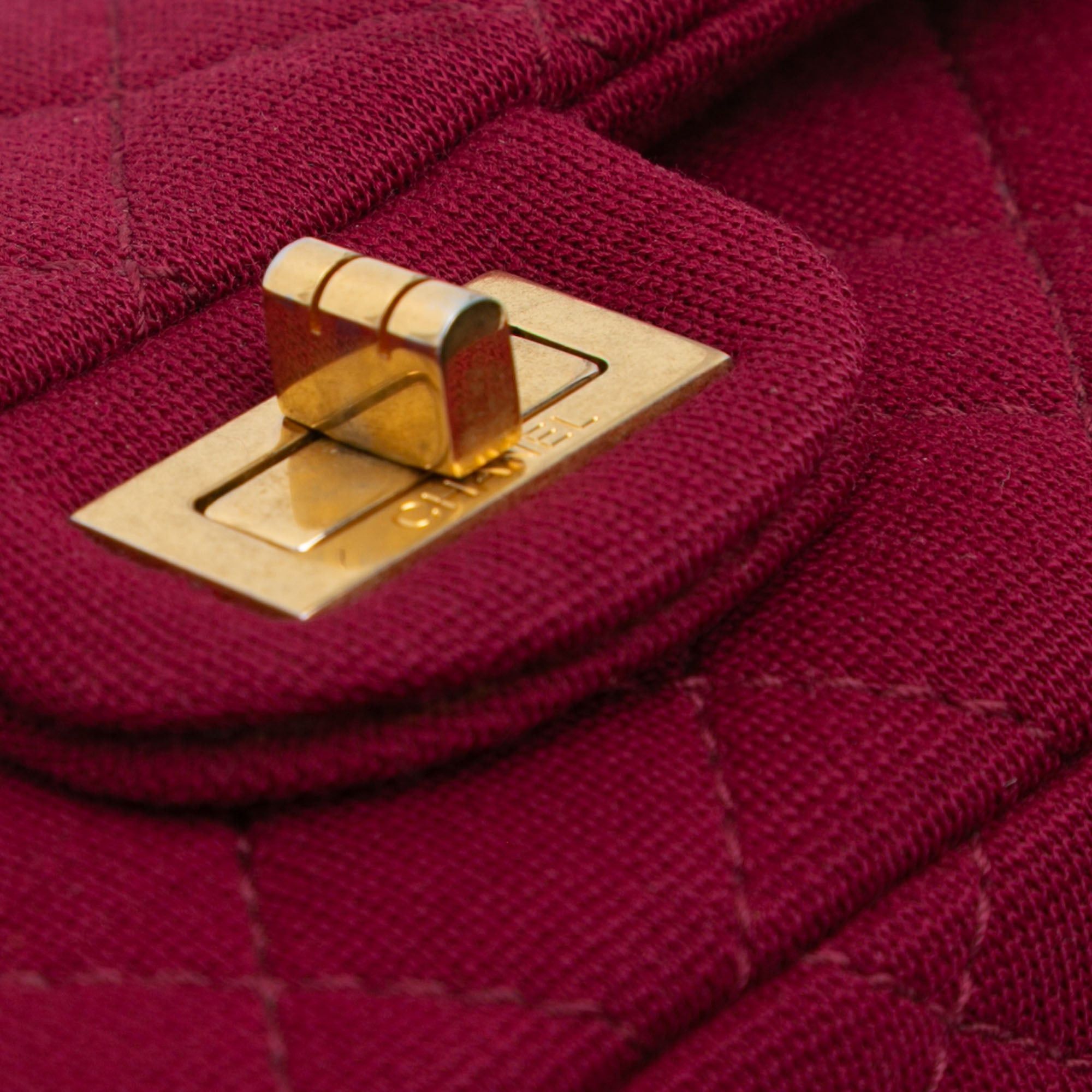 Chanel Chanel 2.55 Reissue Mini Quilted Jersey Double Flap Red Size ONE SIZE - 7 Thumbnail