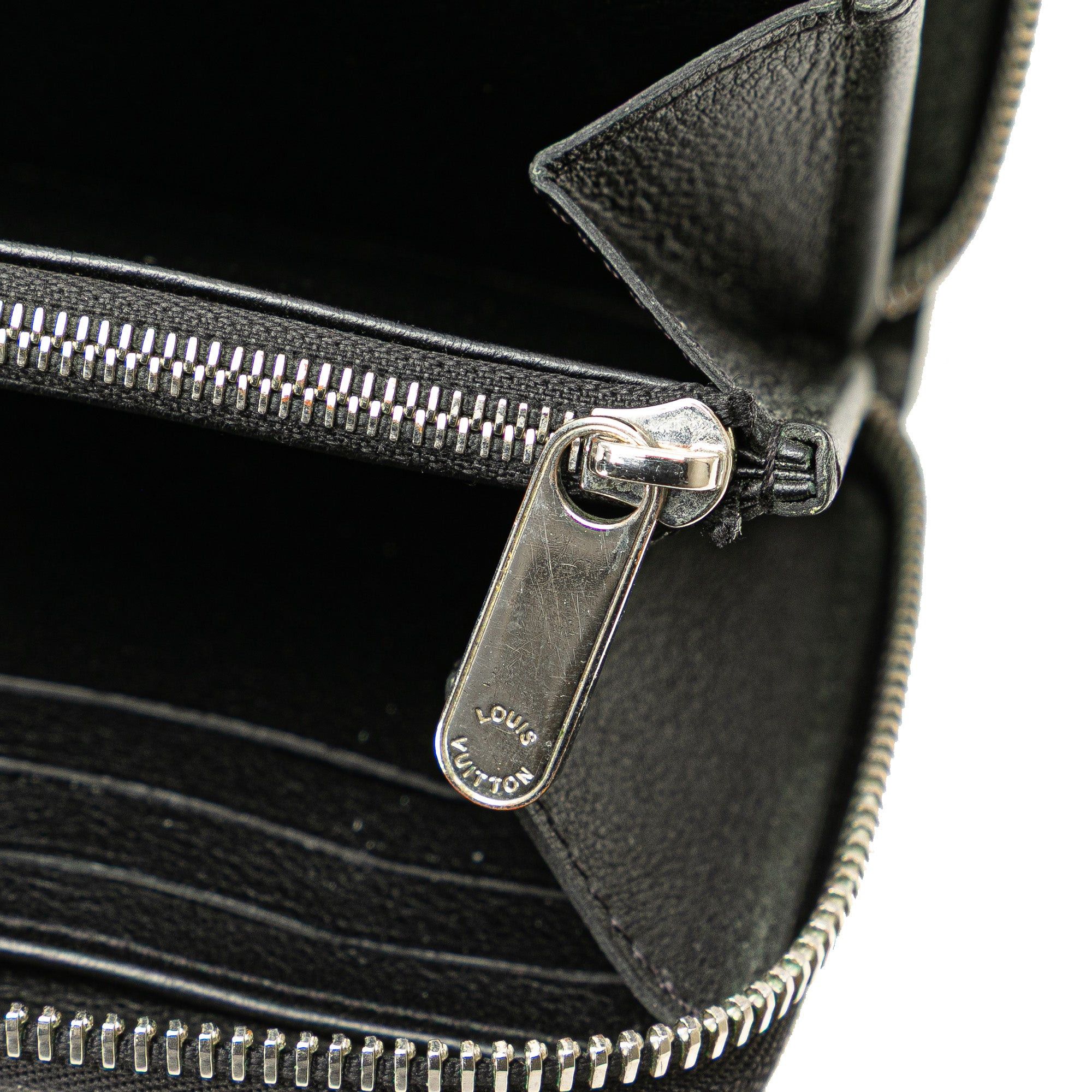 Louis Vuitton Louis Vuitton Monogram Mahina Zippy Wallet Black Size ONE SIZE - 8 Thumbnail