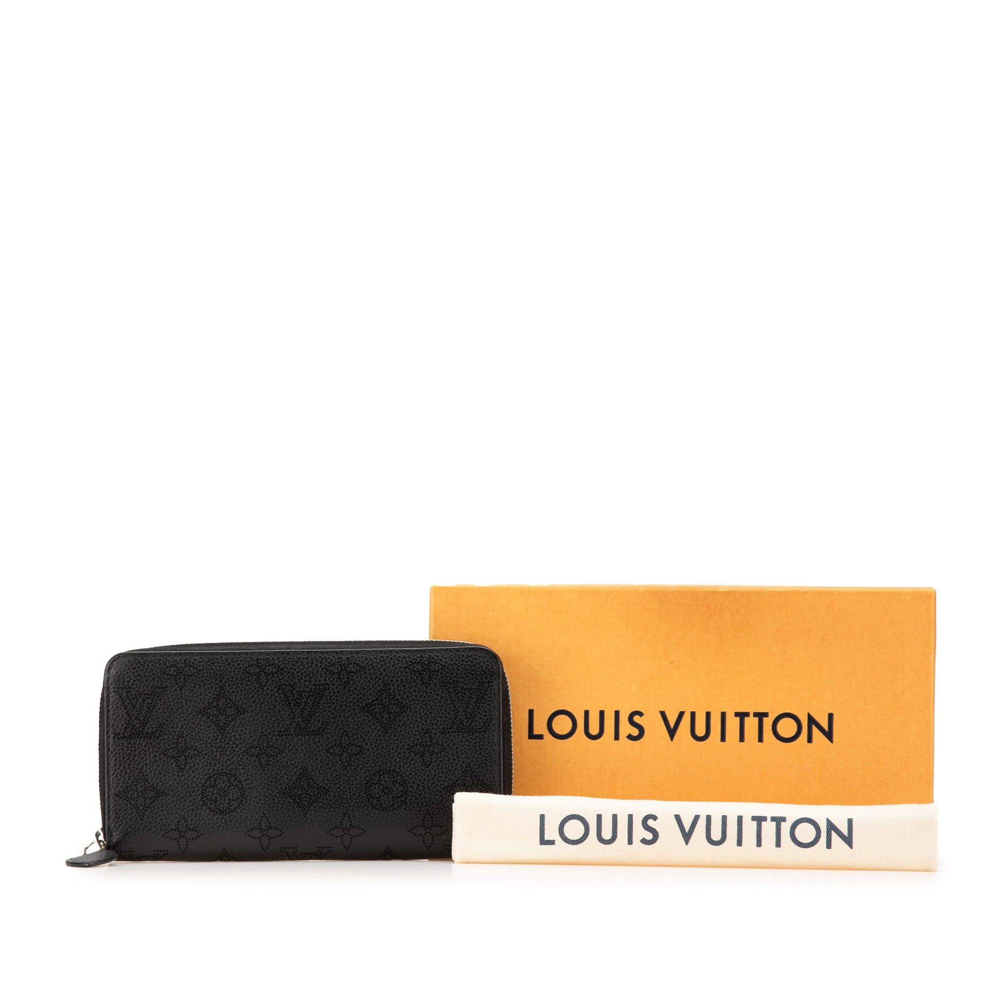 Louis Vuitton Louis Vuitton Monogram Mahina Zippy Wallet Black Size ONE SIZE - 12 Thumbnail
