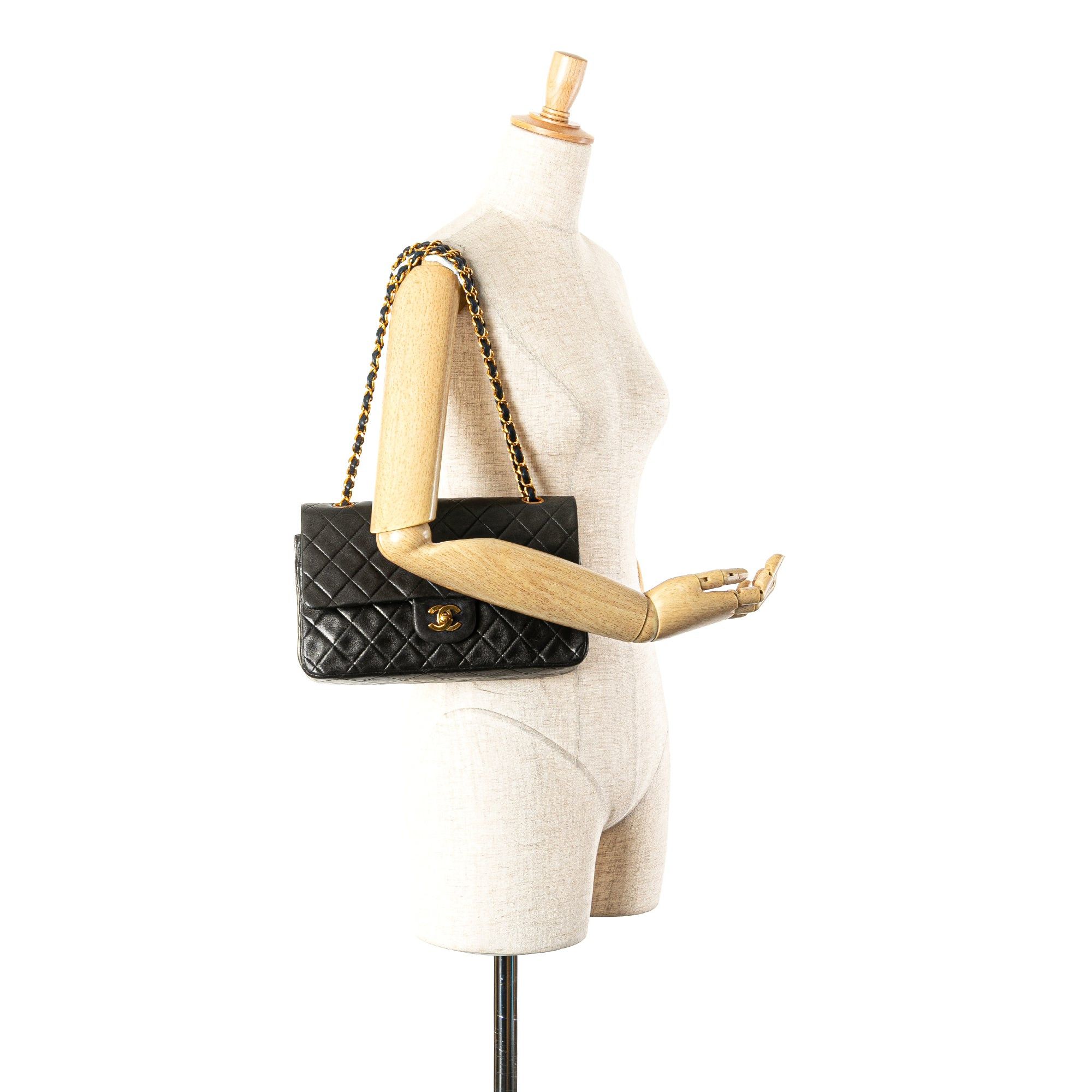 Chanel Chanel Medium Classic Lambskin Double Flap Black Size ONE SIZE - 15 Thumbnail