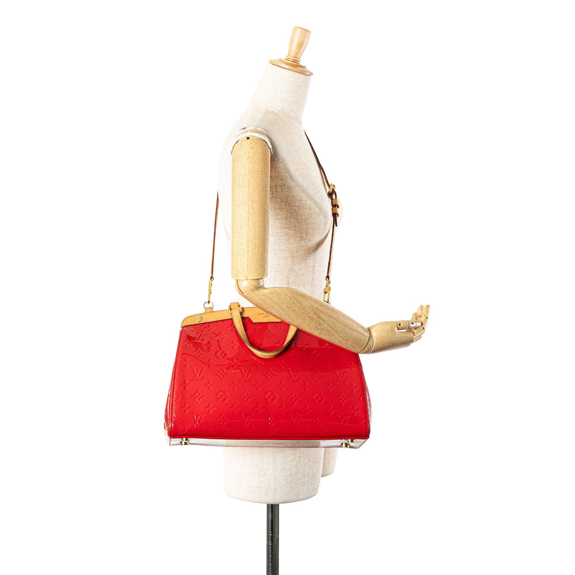 Louis Vuitton Louis Vuitton Monogram Vernis Brea MM Red Size ONE SIZE - 13 Thumbnail