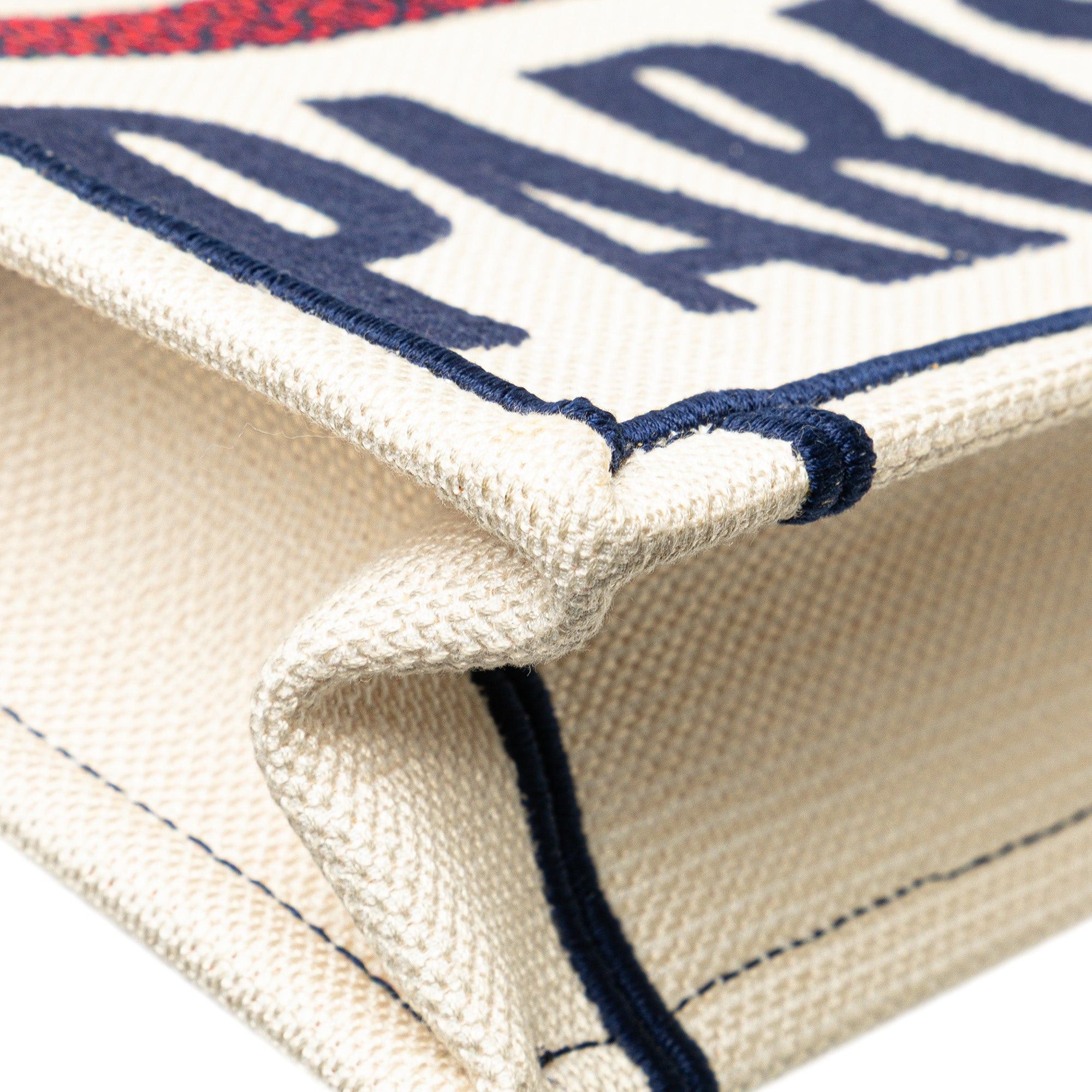 Dior Dior Canvas Embroidered I Love Paris Vertical Book Tote White Size ONE SIZE - 8 Thumbnail