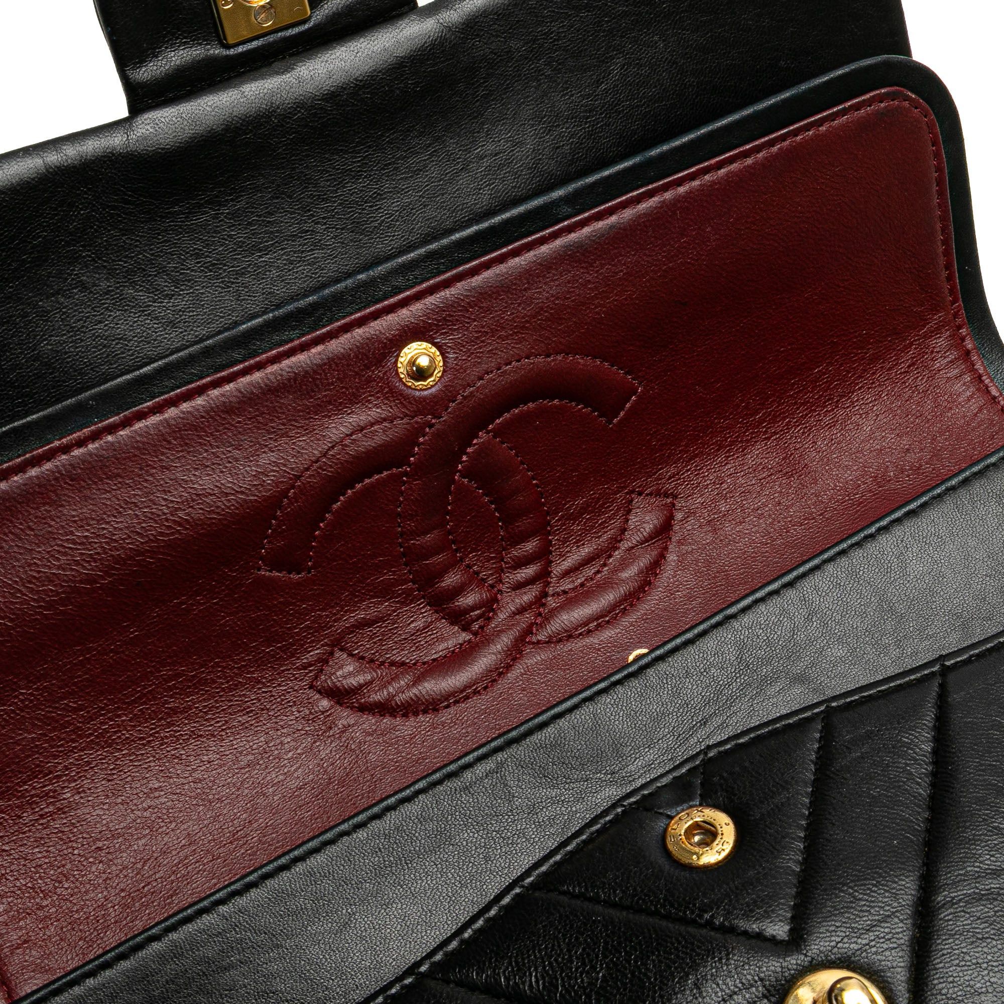 Chanel Chanel Medium Classic Chevron Lambskin Double Flap Black Size ONE SIZE - 12 Thumbnail