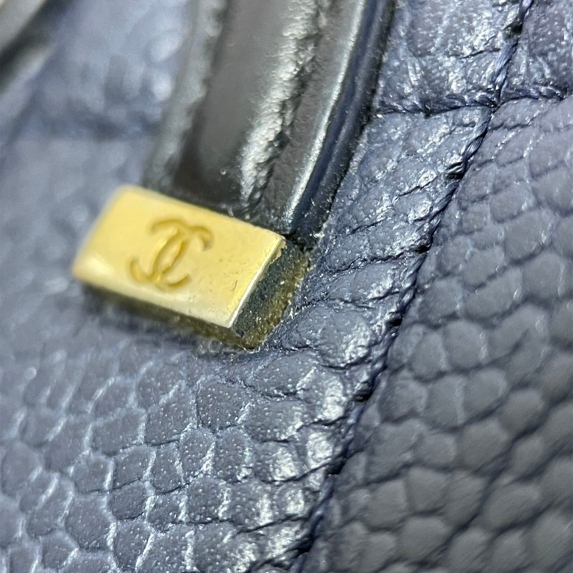Chanel Chanel Small Bicolor Caviar CC Filigree Flap Blue Size ONE SIZE - 9 Thumbnail