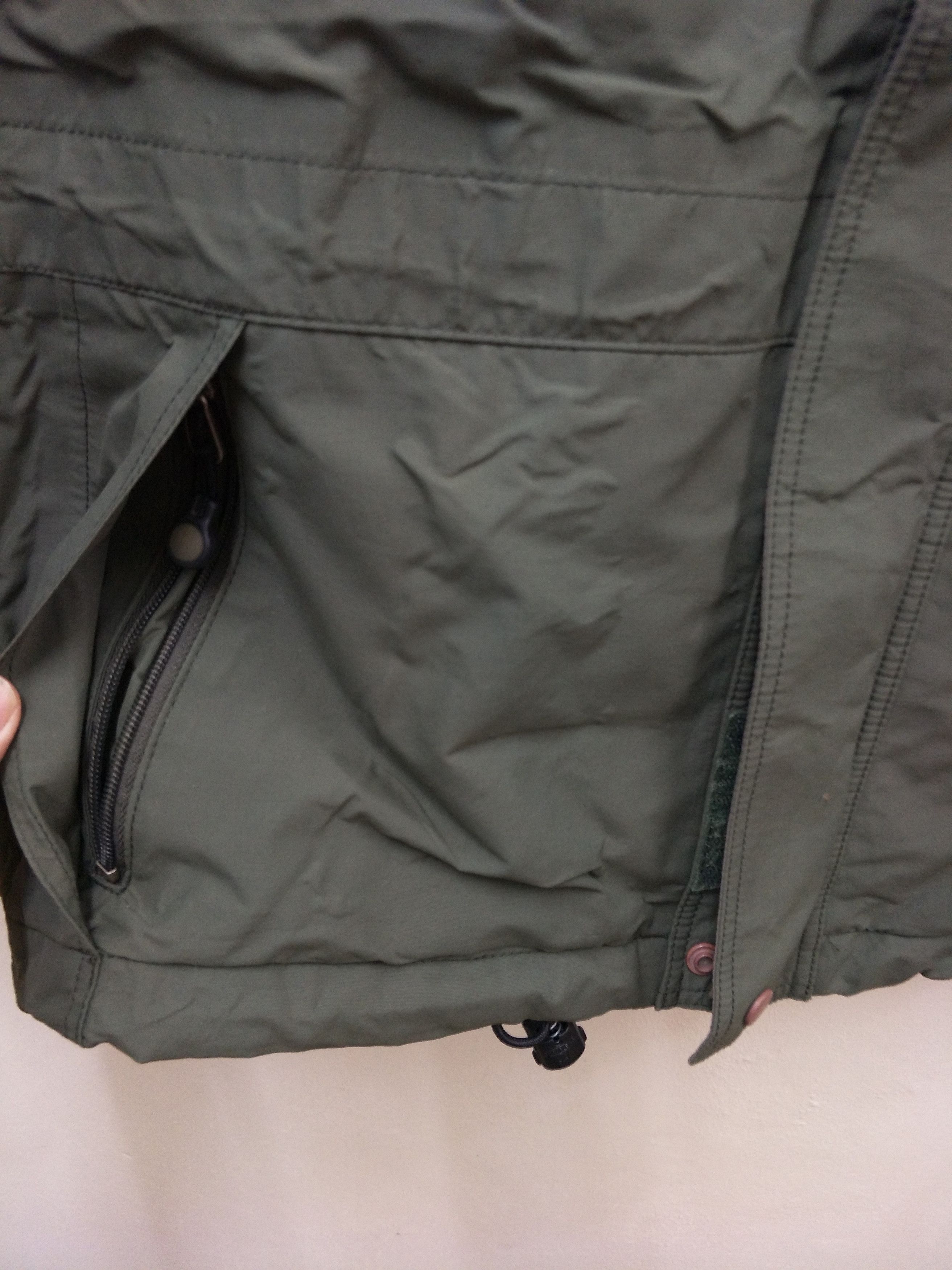 Patagonia Gore-Tex Windbreaker Hoodie Army Green Raglan Size US S / EU 44-46 / 1 - 5 Thumbnail
