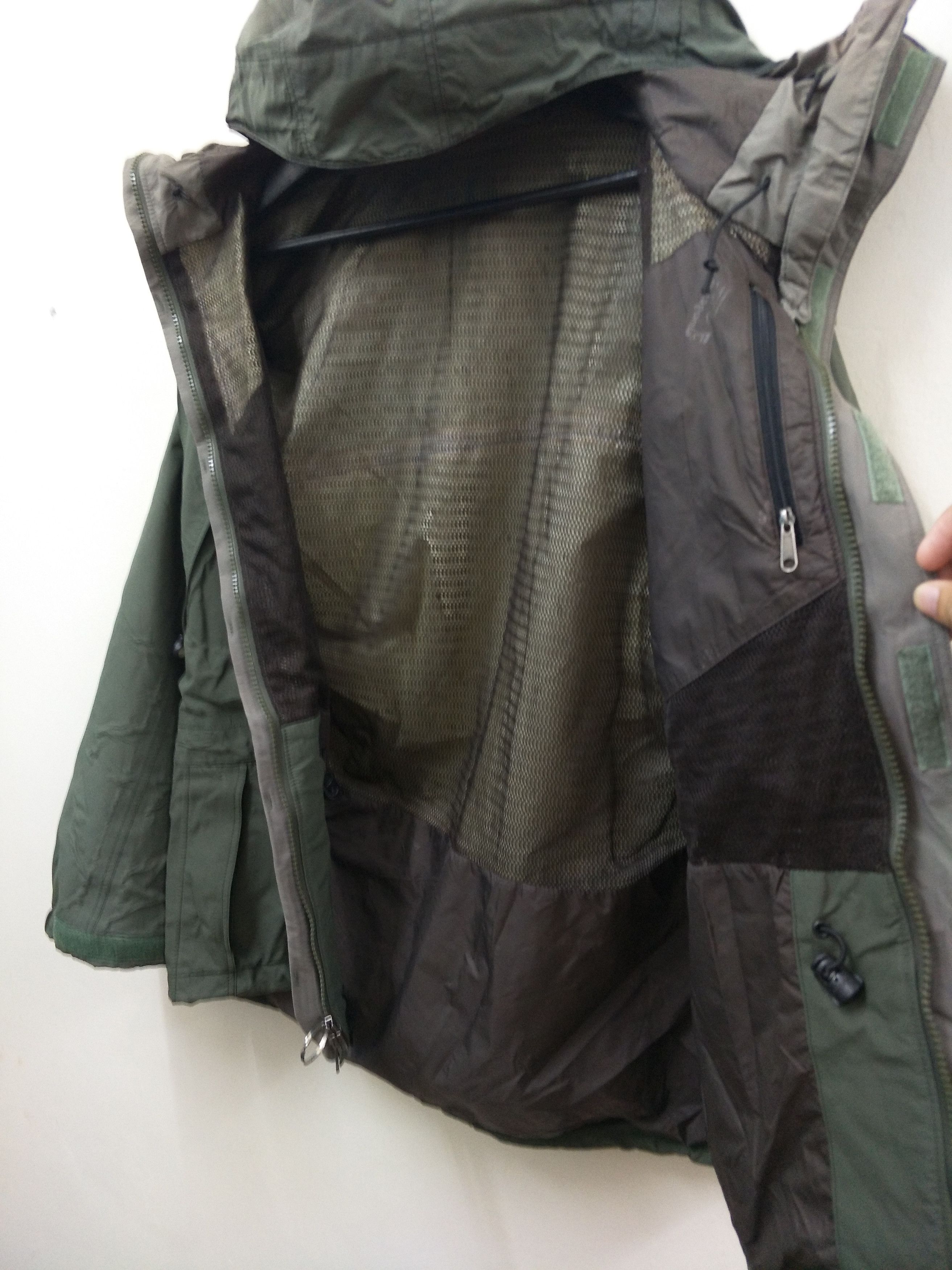 Patagonia Gore-Tex Windbreaker Hoodie Army Green Raglan Size US S / EU 44-46 / 1 - 3 Thumbnail