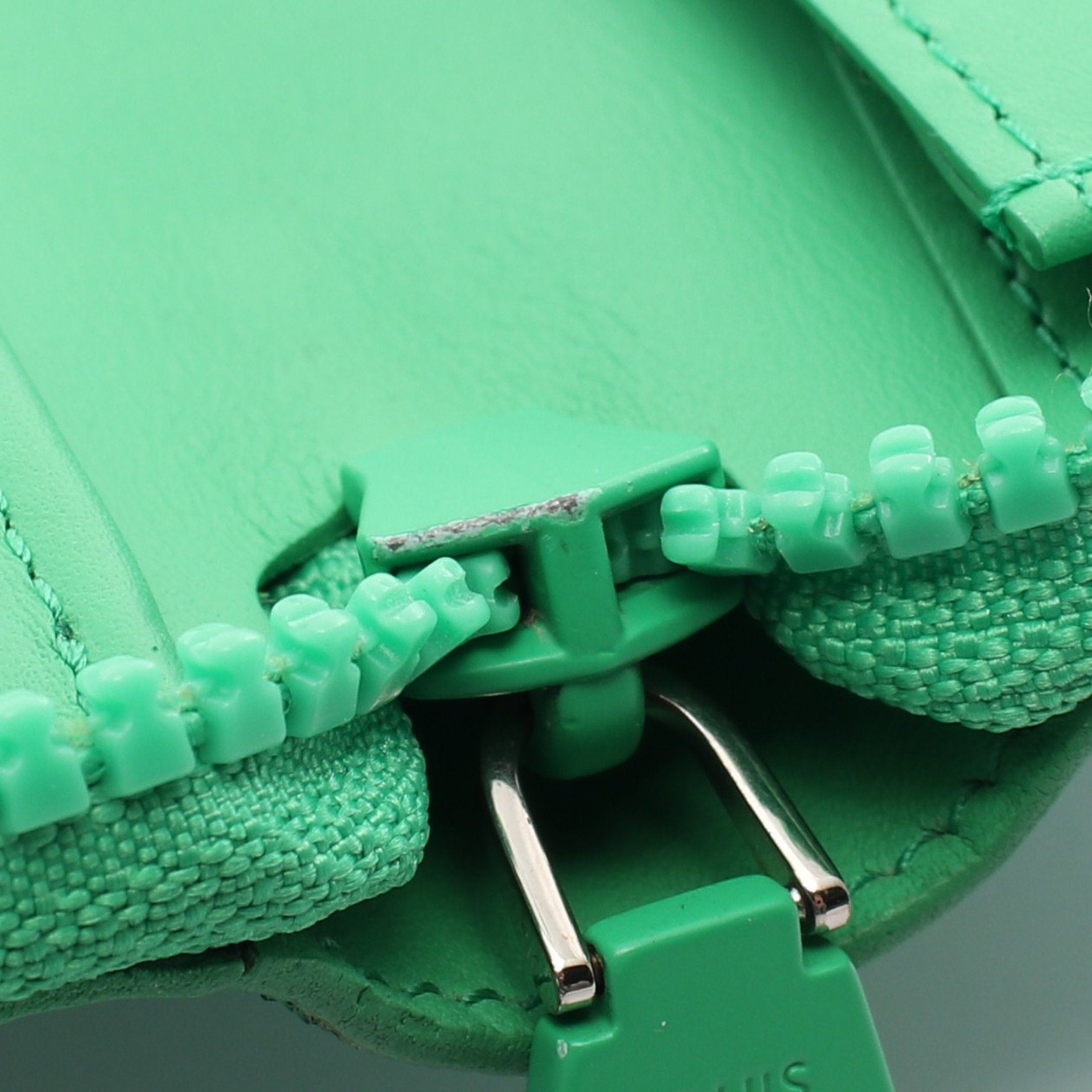 Louis Vuitton Louis Vuitton Zippy Wallet Vertical Monogram Veil Cloak Round Zipper Long Taurillon Leather Green Size ONE SIZE - 7 Thumbnail