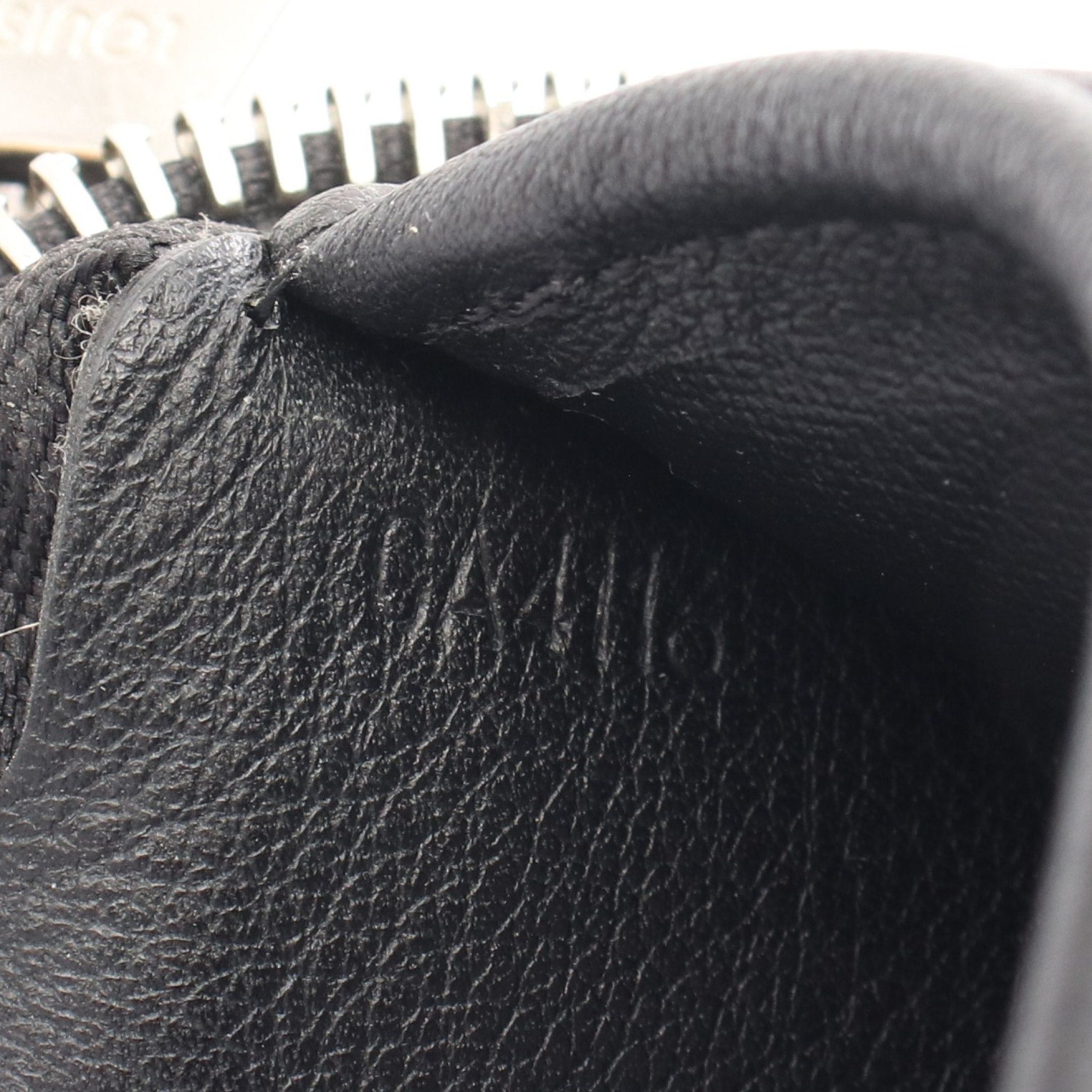 Louis Vuitton Louis Vuitton Zippy Wallet Vertical Round Zipper Long Taurillon Leather Black Size ONE SIZE - 5 Thumbnail