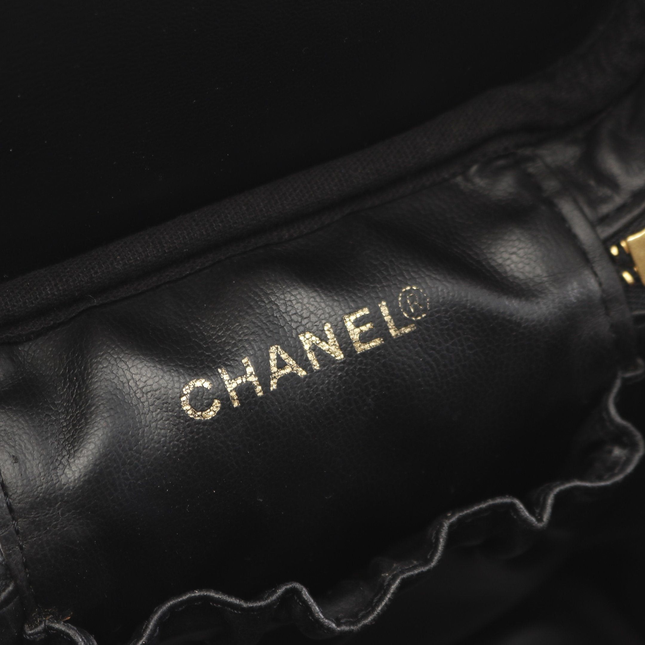 Chanel Chanel Coco Mark Handbag Vanity Bag Caviar Skin Black Gold Hardware Size ONE SIZE - 4 Thumbnail