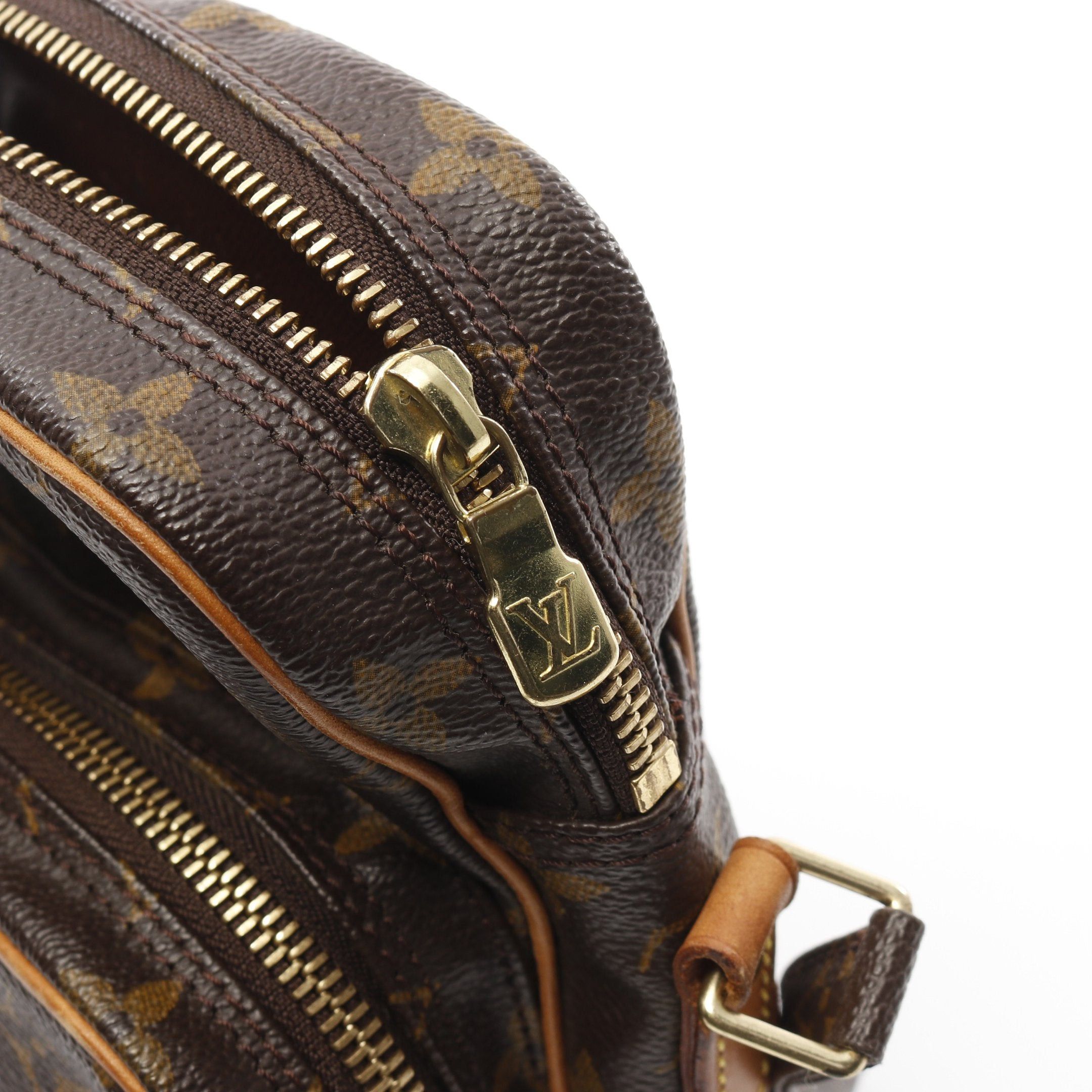 Louis Vuitton Louis Vuitton Amazon Monogram Shoulder Bag Leather Brown Size ONE SIZE - 11 Thumbnail