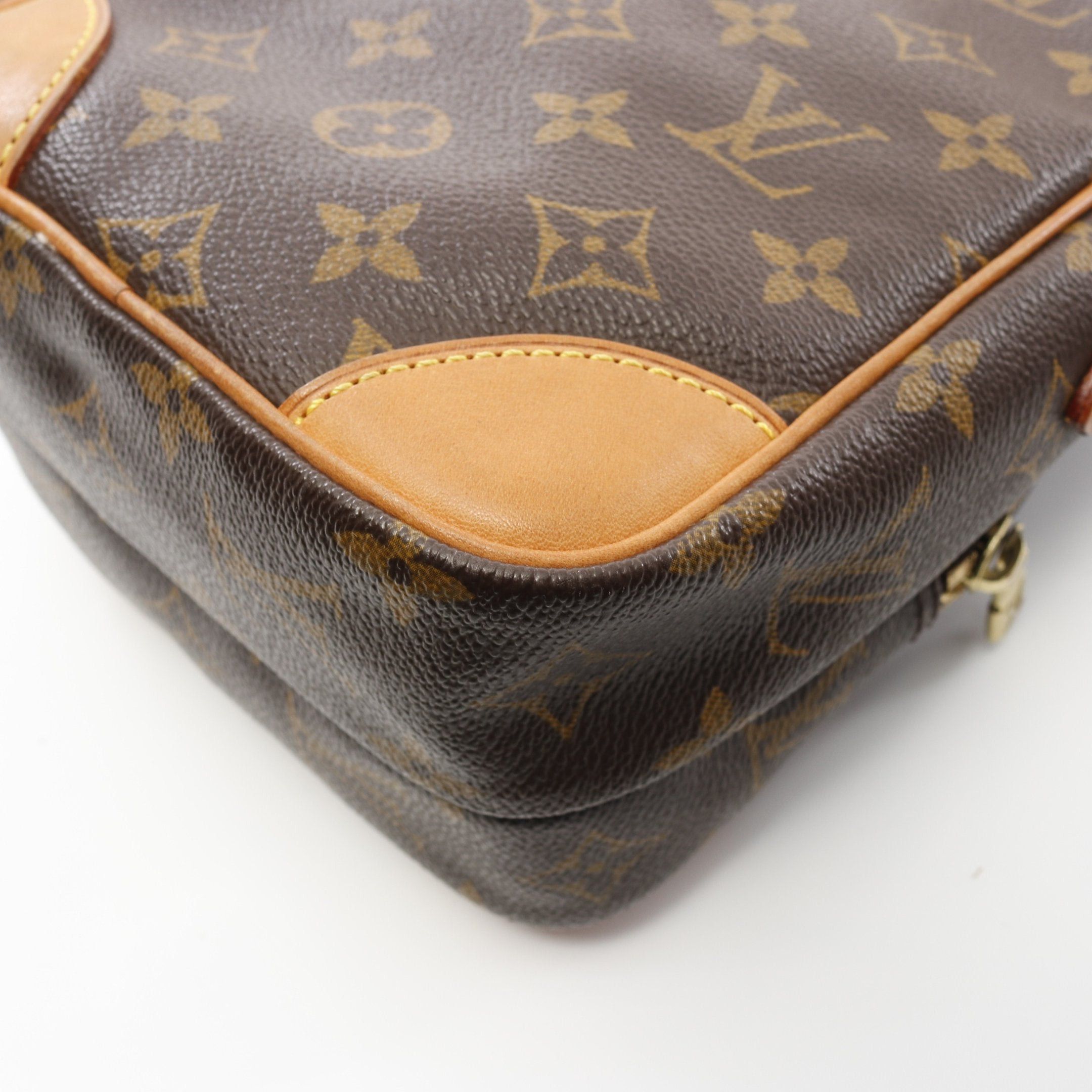 Louis Vuitton Louis Vuitton Amazon Monogram Shoulder Bag Leather Brown Size ONE SIZE - 8 Thumbnail