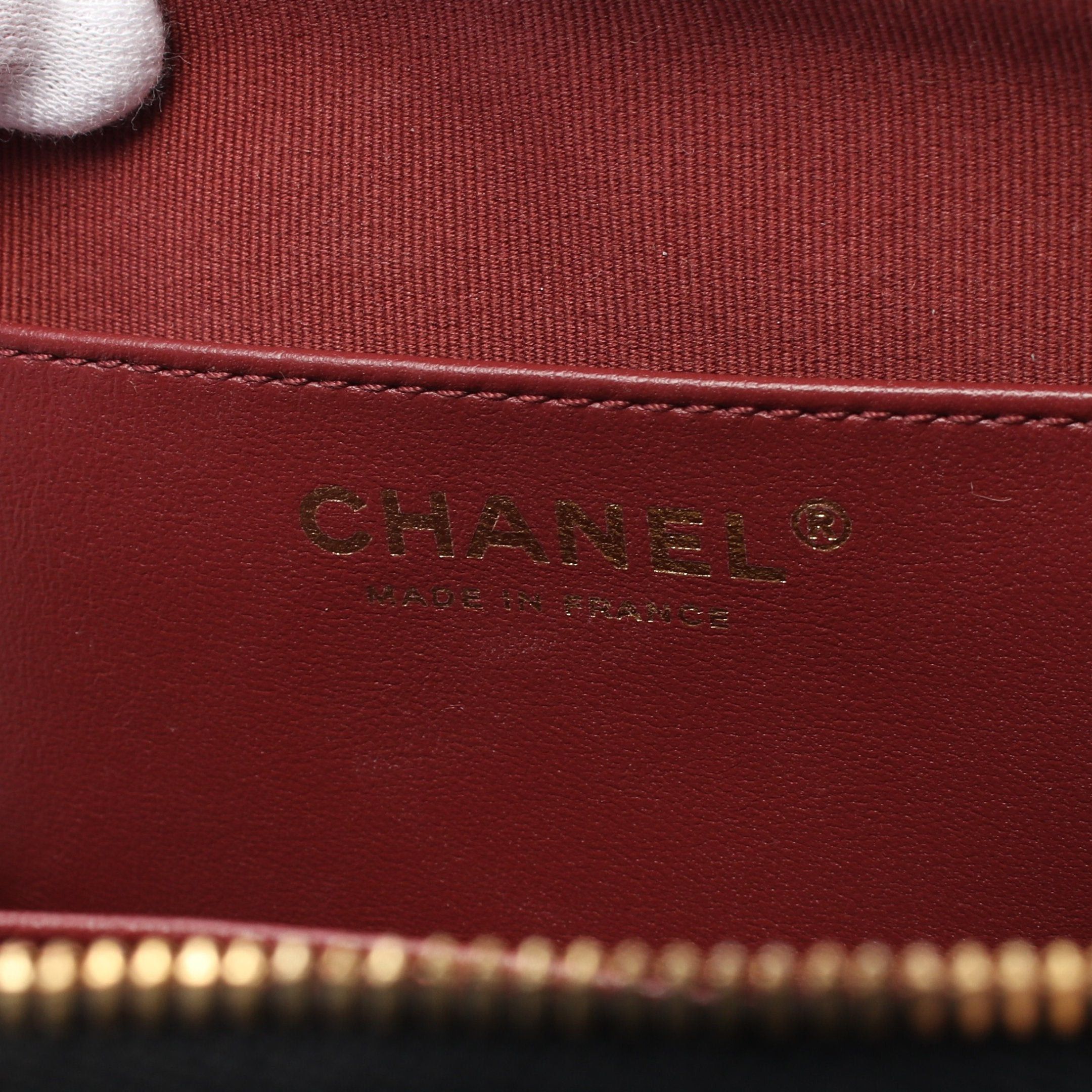 Chanel Chanel Matelasse Heart Chain Shoulder Bag Lambskin Black Gold Hardware Size ONE SIZE - 4 Thumbnail