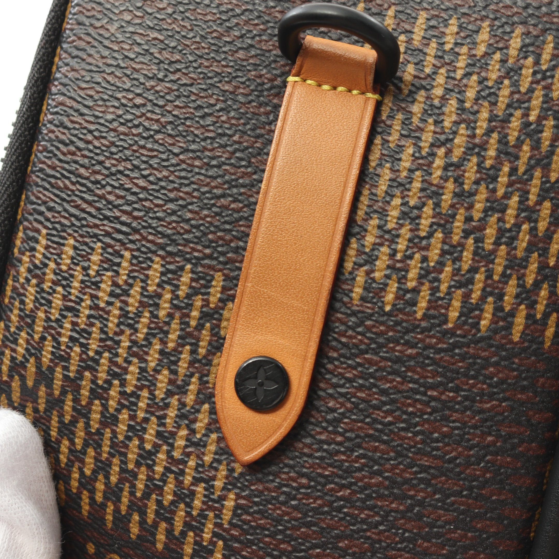 Louis Vuitton Louis Vuitton Louis Vuitton * Nigo Double Phone Pouch Shoulder Bag Leather Brown Multicolor Size ONE SIZE - 9 Thumbnail