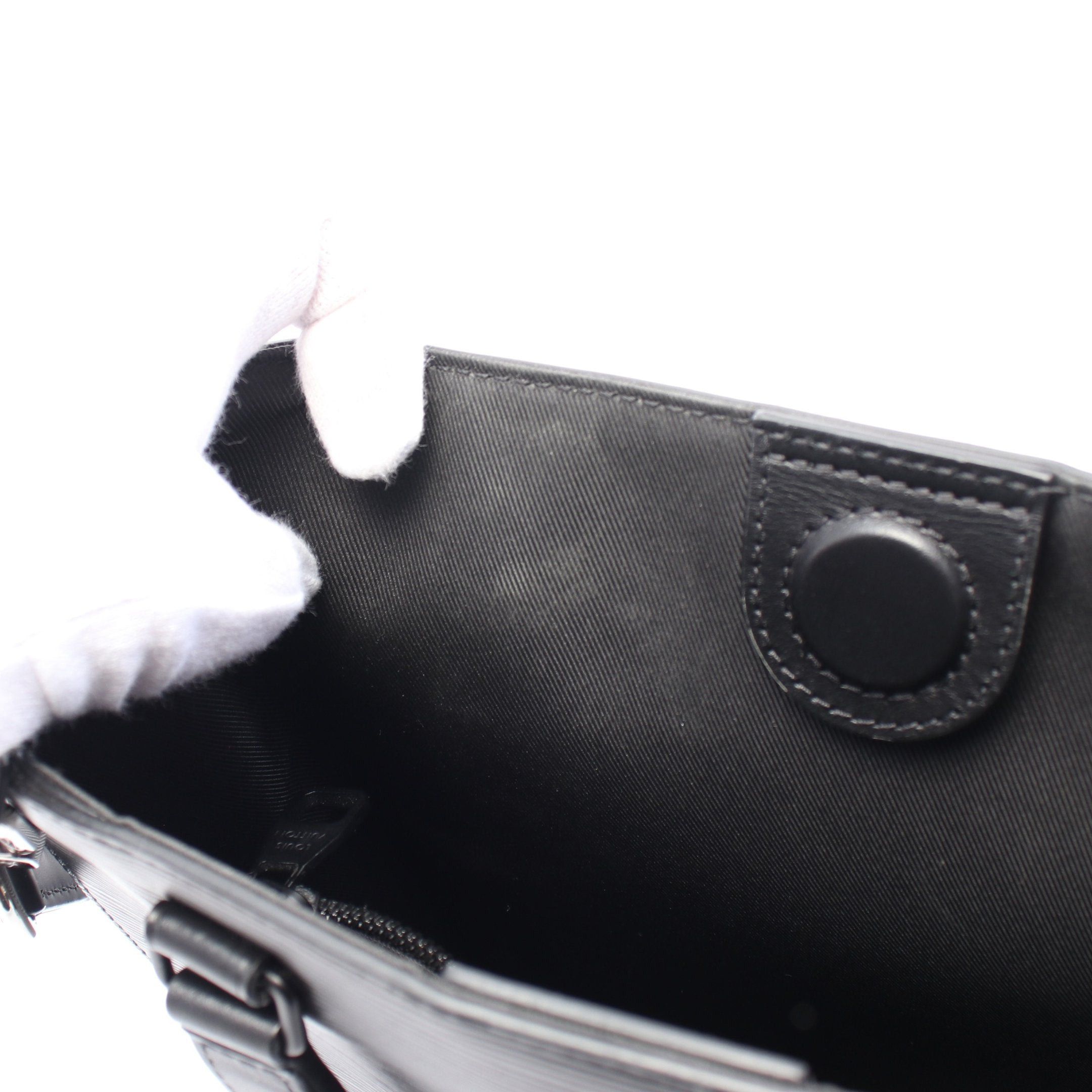 Louis Vuitton Louis Vuitton Sac Plat Fold Epi Noir Handbag Leather Black Size ONE SIZE - 6 Thumbnail