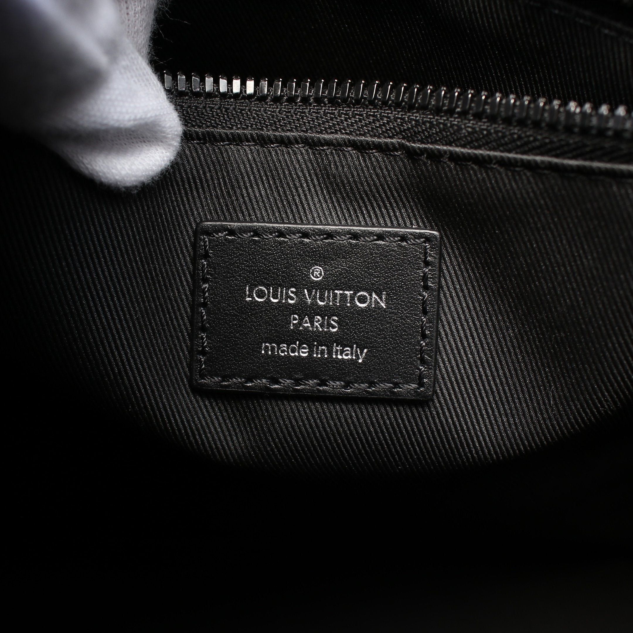 Louis Vuitton Louis Vuitton Sac Plat Fold Epi Noir Handbag Leather Black Size ONE SIZE - 4 Thumbnail